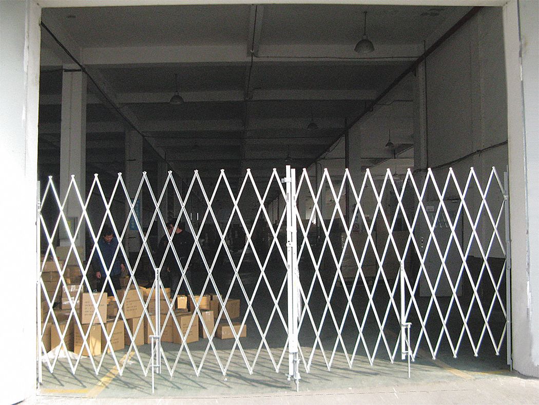 35LF25 - Folding Gate 16 to 18 ft W x 8 ft H PR