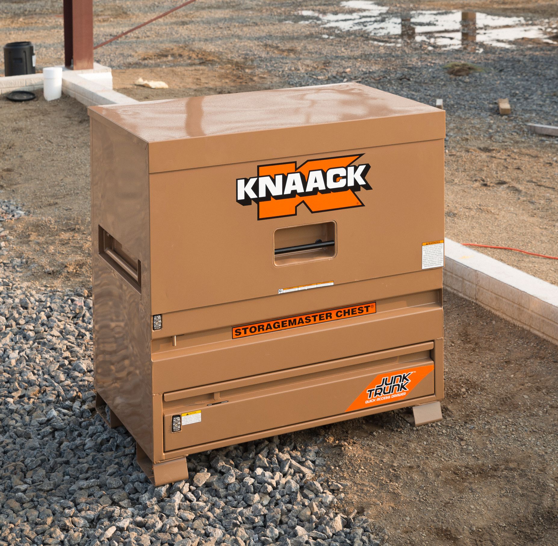 Knaack Piano Style Jobsite Box 48 In Overall Wd 30 In Overall Dp 49