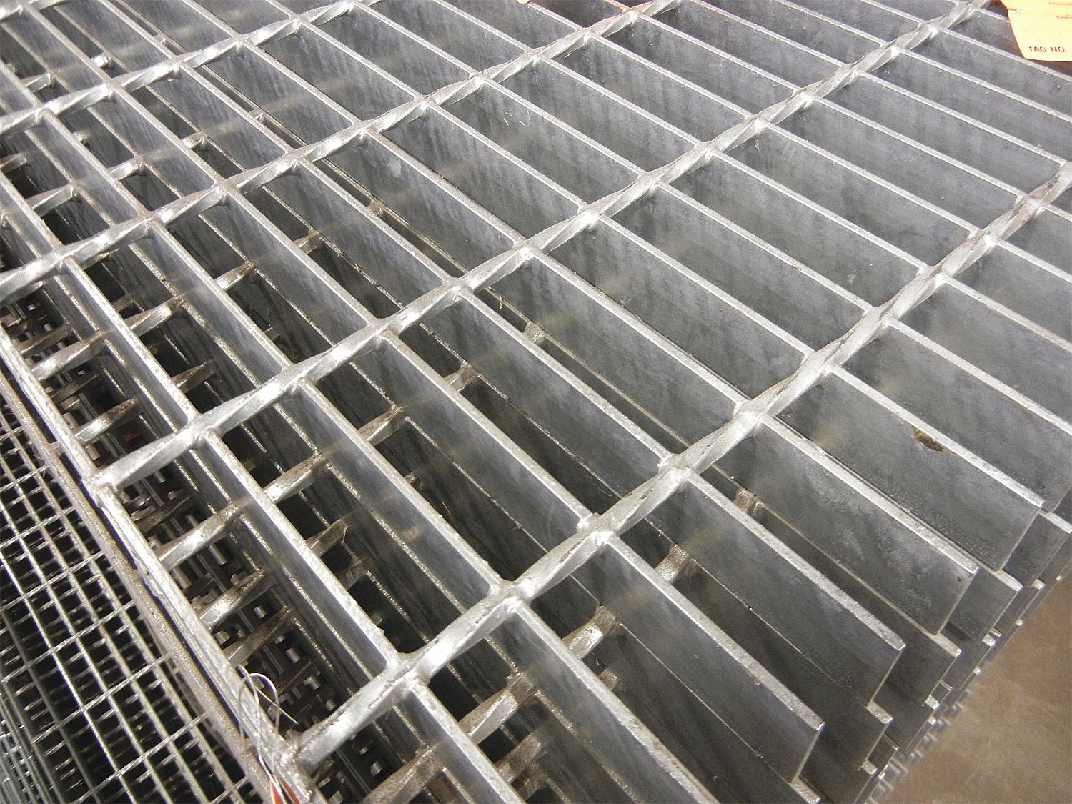 DIRECT METALS Smooth Carbon Steel Bar Grating, 24" L X 24 in W X 2.0 in
