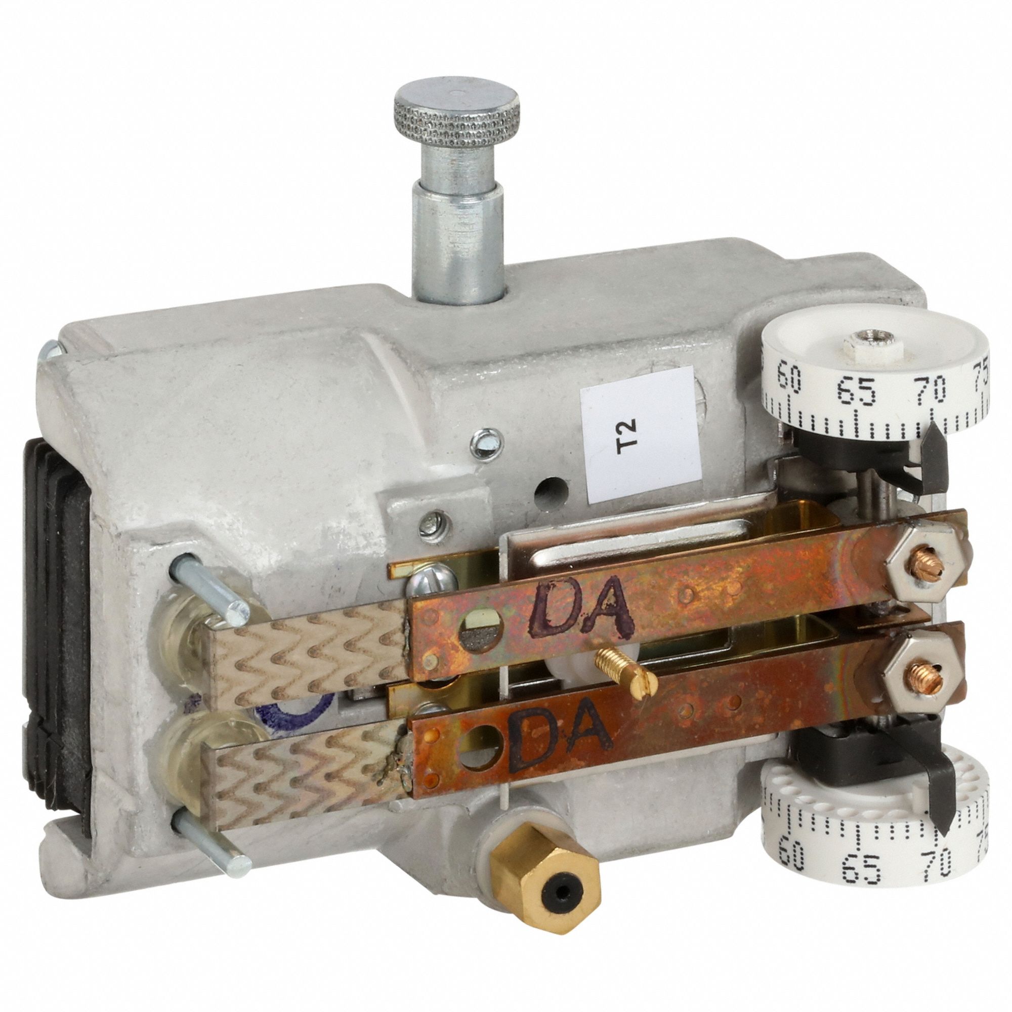 Pneumatic Thermostat: 55° to 85°F (Day/Night), Horizontal, No, Day/Night