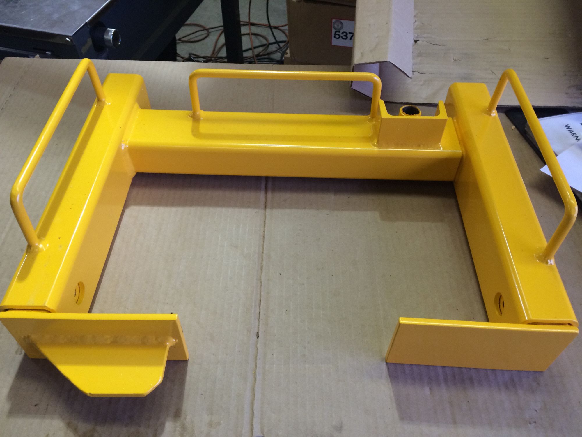 CALIFORNIA IMMOBILIZER Truck/Trailer Lock; Fits Single or Dual 221/2