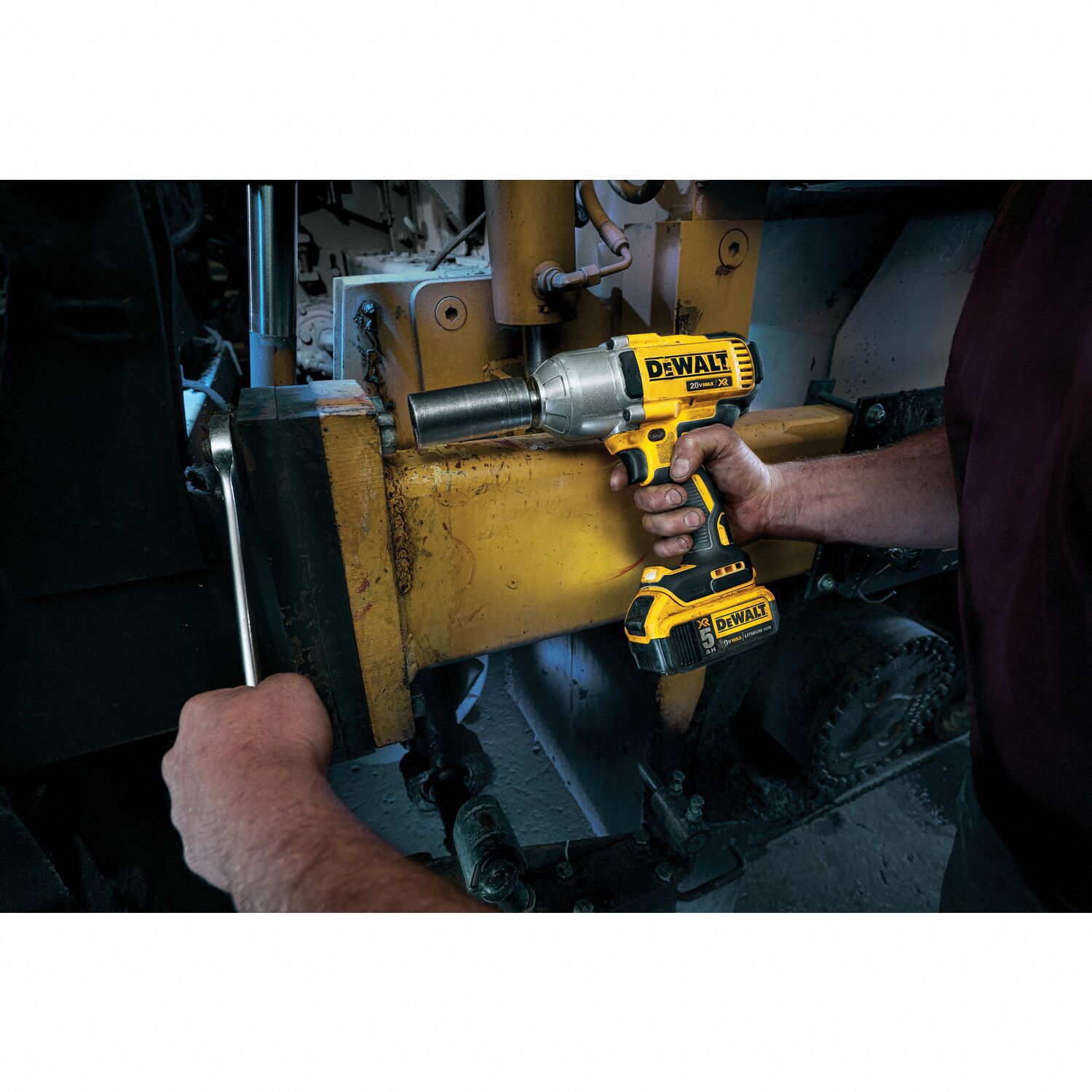 DEWALT Impact Wrench 1/2 in Square Drive Size, 700 ftlb Fastening Torque, 1,200 ftlb