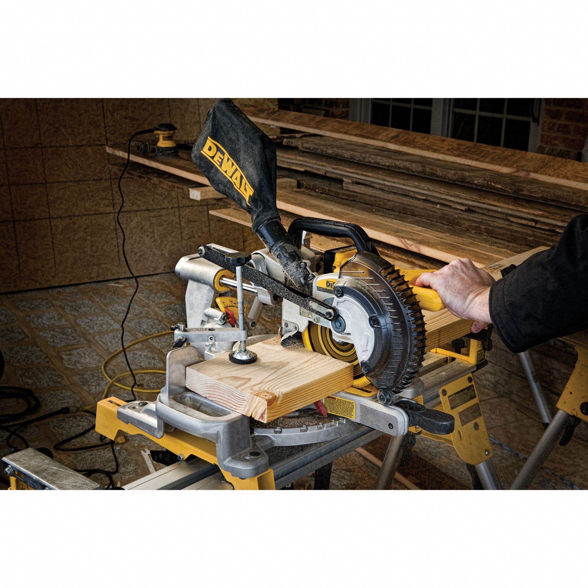 DEWALT Cordless, Miter Saw Kit, 7 1/4 in Blade Dia., Max. Blade Speed