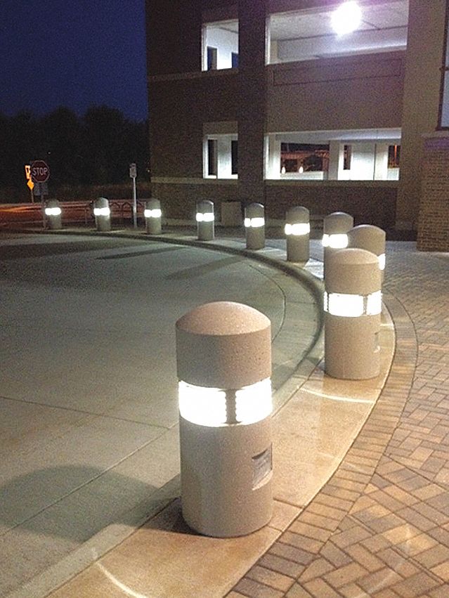 Bollard, Round, 18in.Lx18in.Wx42in.H