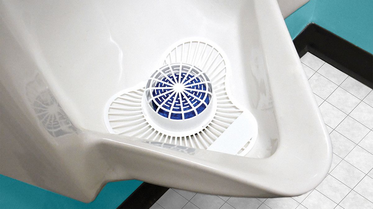 TOUGH GUY Urinal Screen with Screen NonPara, Triangular, 3 oz