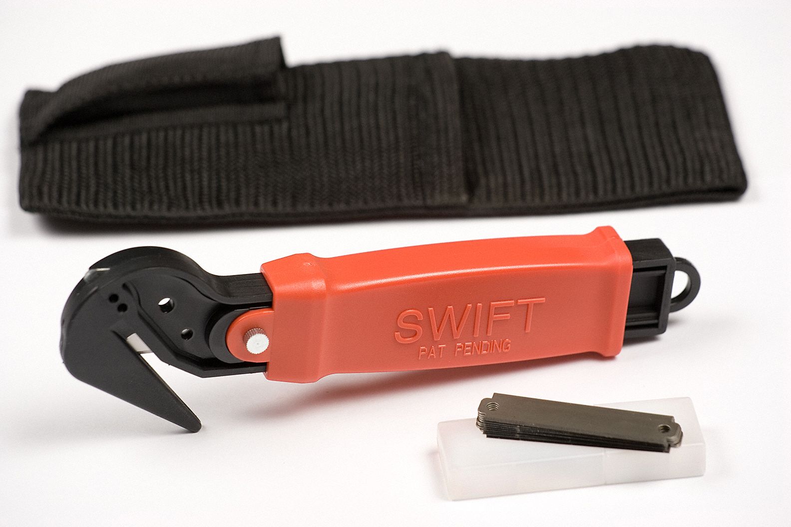 SWIFT SAFETY CUTTER Safety Utility Knife, 63/4 In., Red 3GNY5CTSCR