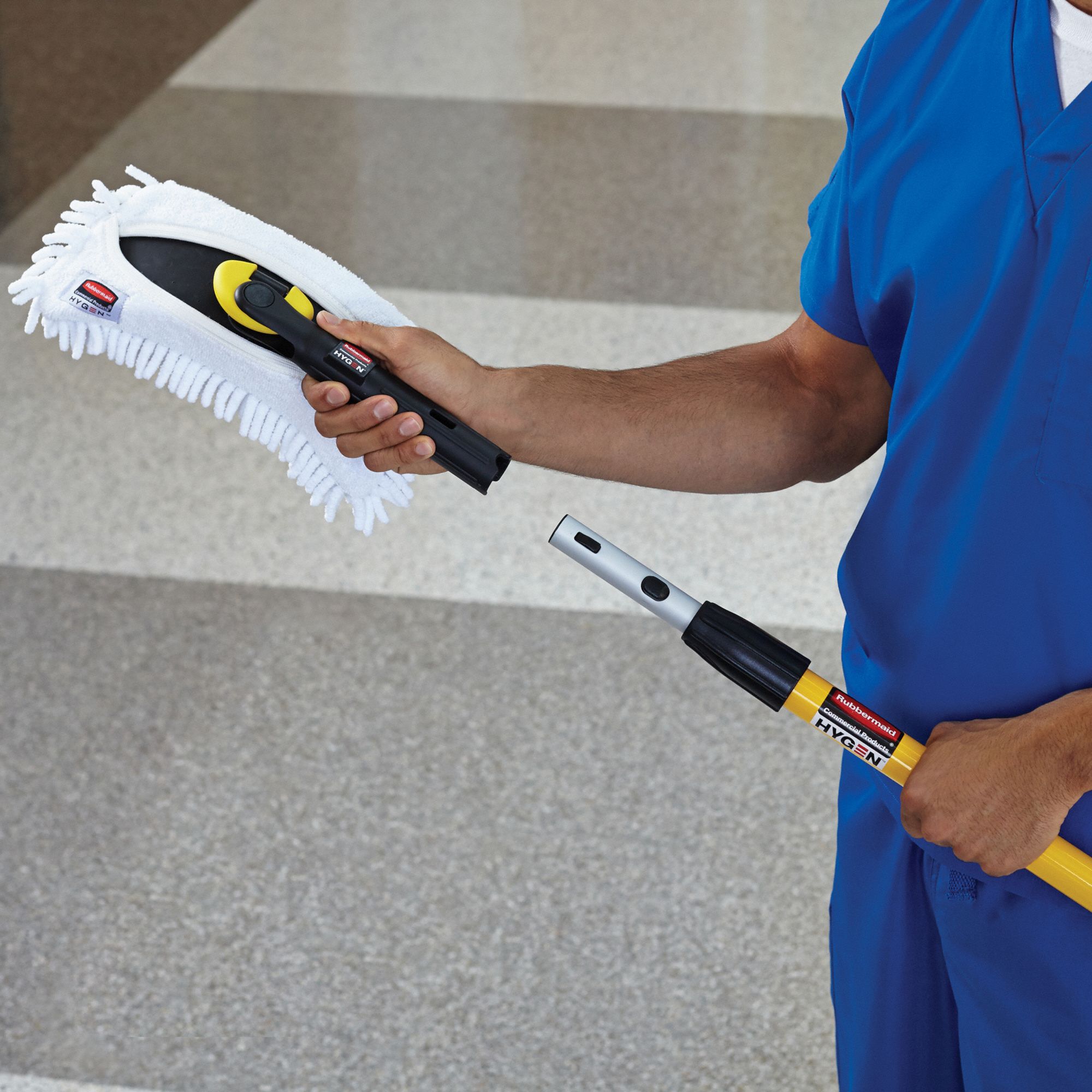 RUBBERMAID COMMERCIAL PRODUCTS Dust Mop Frame, Quick Change, 131/8"W