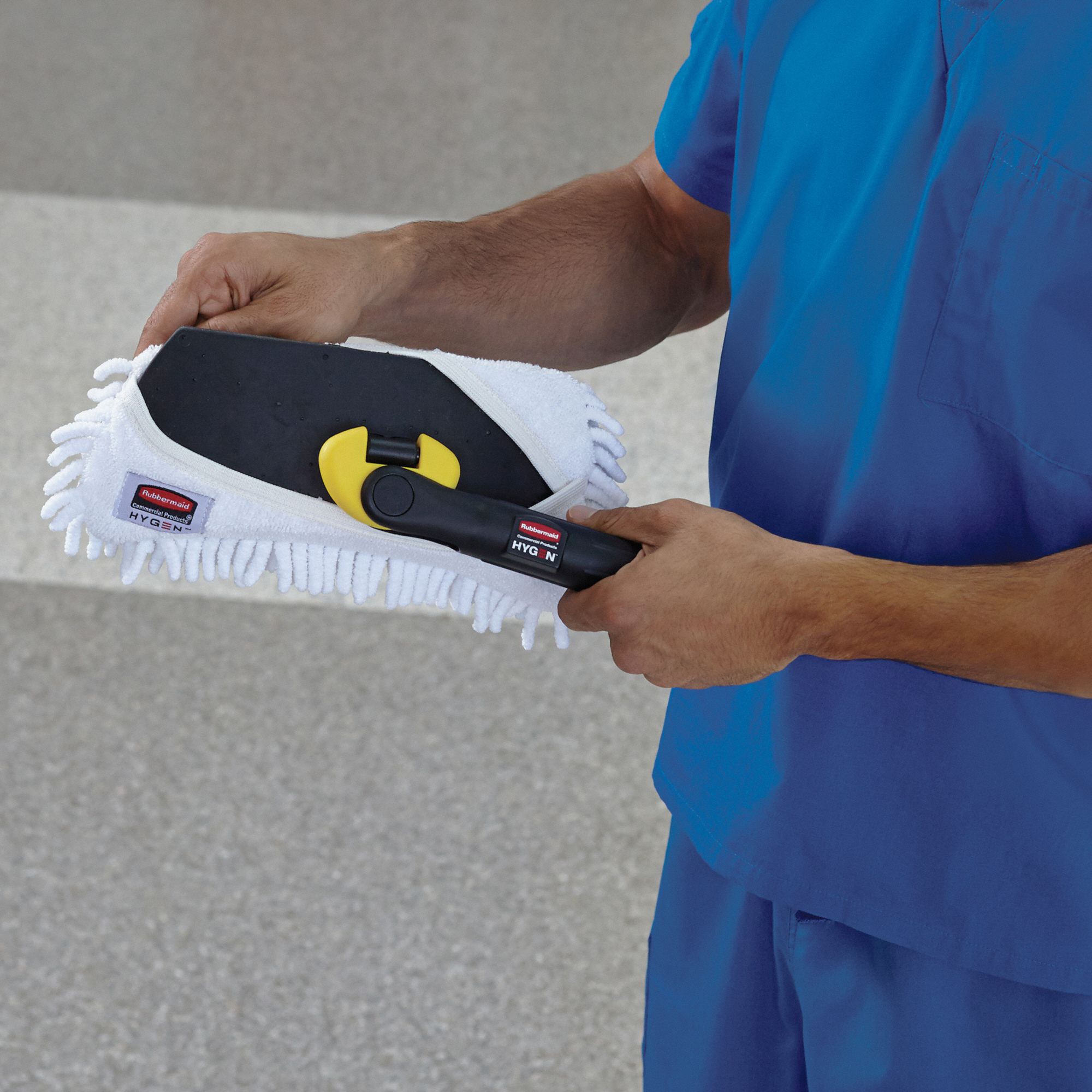 RUBBERMAID COMMERCIAL PRODUCTS Dust Mop Frame, Quick Change, 131/8"W