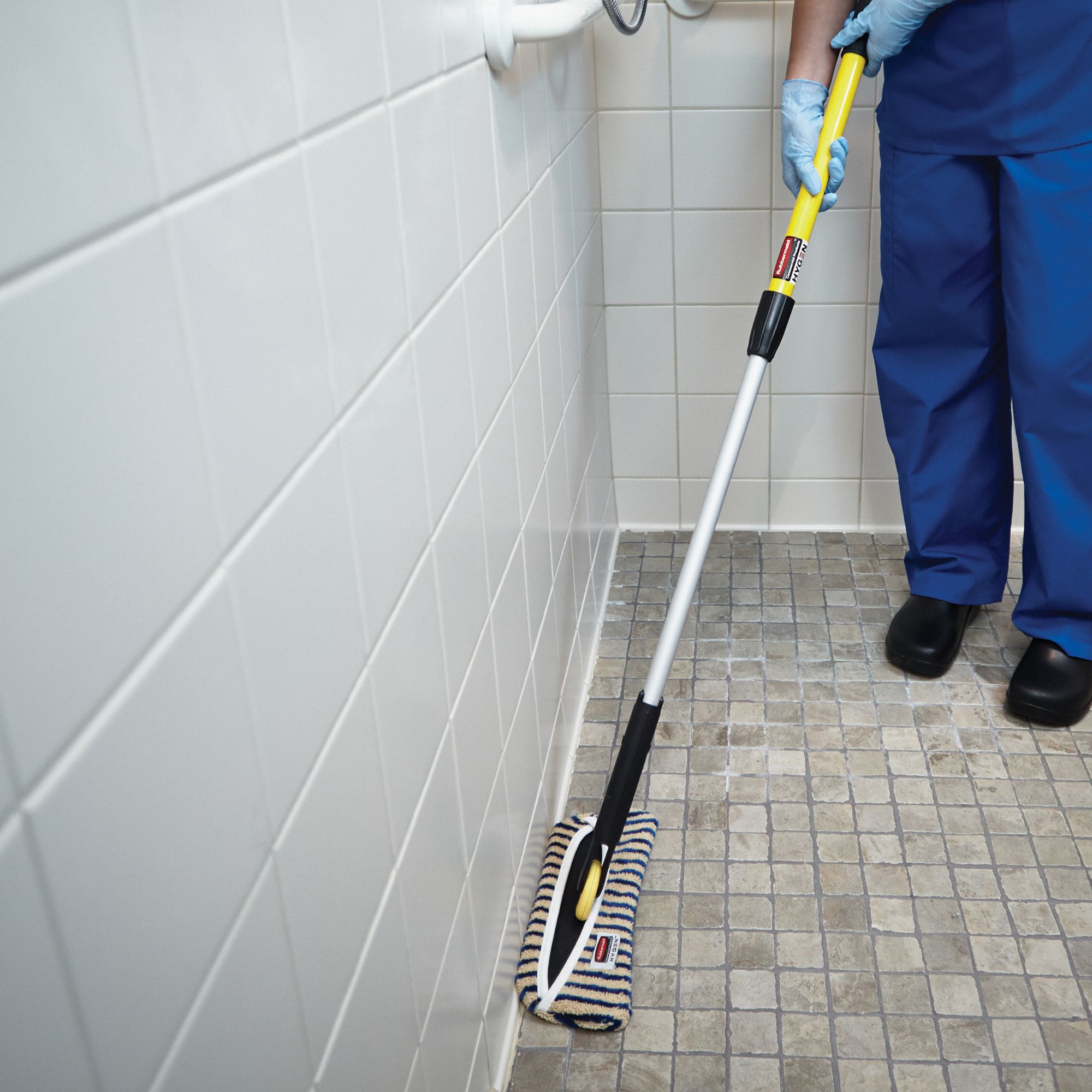 RUBBERMAID COMMERCIAL PRODUCTS Dust Mop Frame, Quick Change, 131/8"W