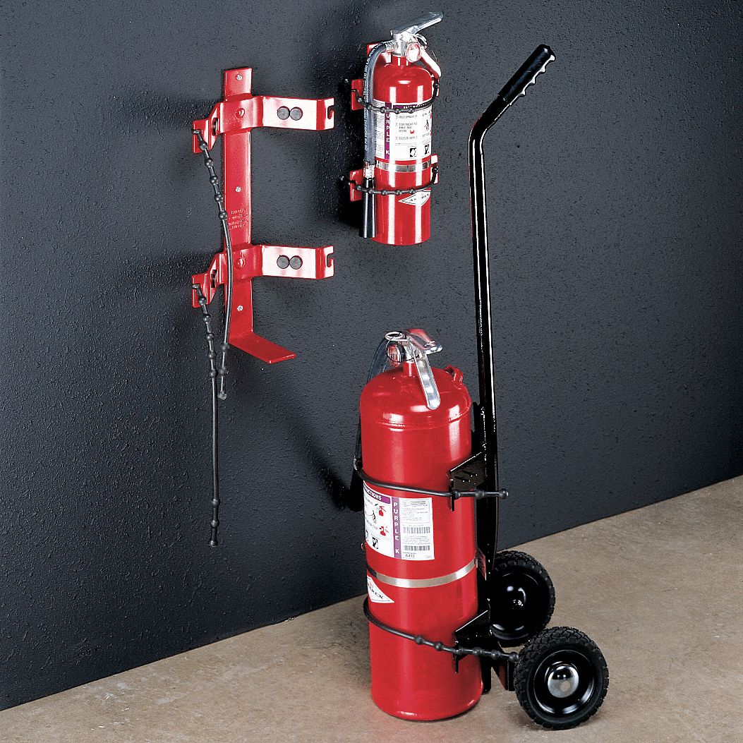 Amerex Fire Extinguisher Bracket Strap 30 Lb Capacity 6 1 2 In To 8 In Cylinder Dia Steel 3jmy7 864 Grainger