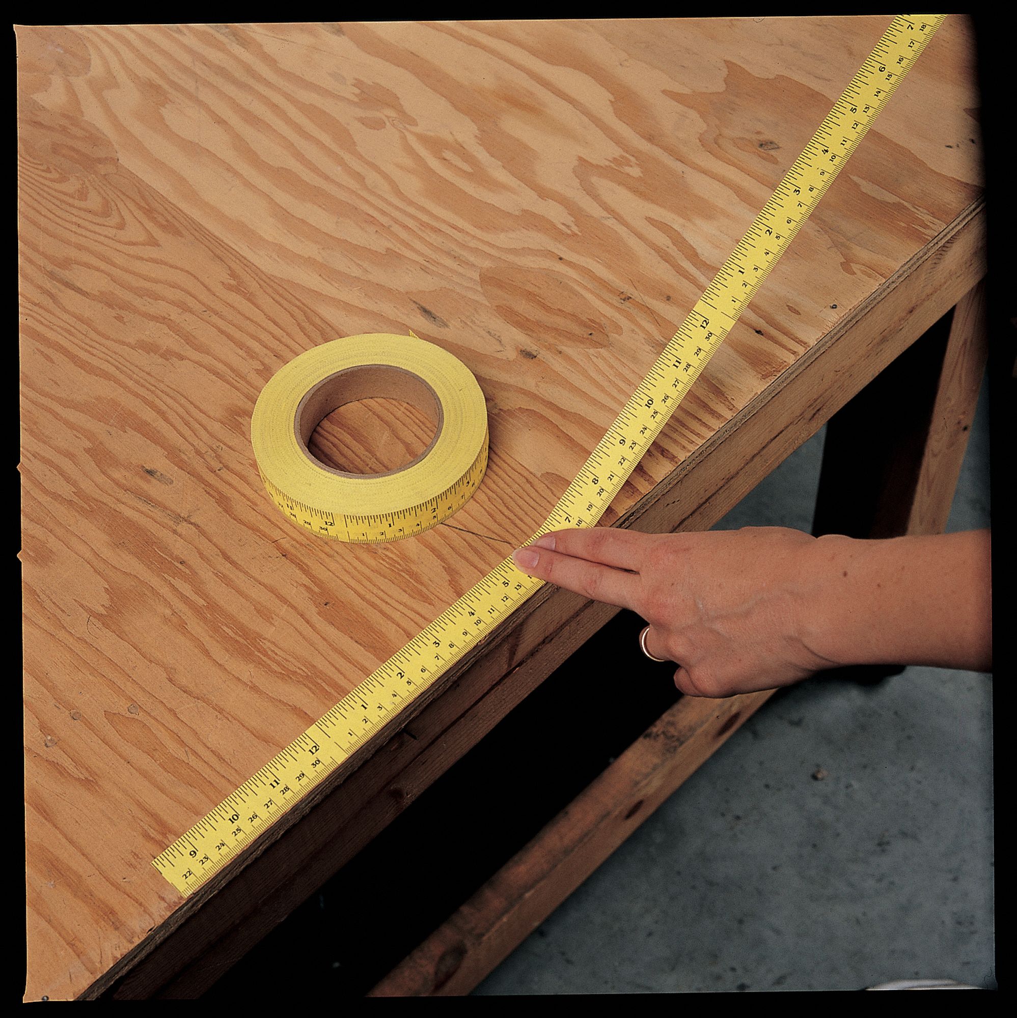 3KHL1 - Adhesive Backed Tape Measure 1 x 500 In