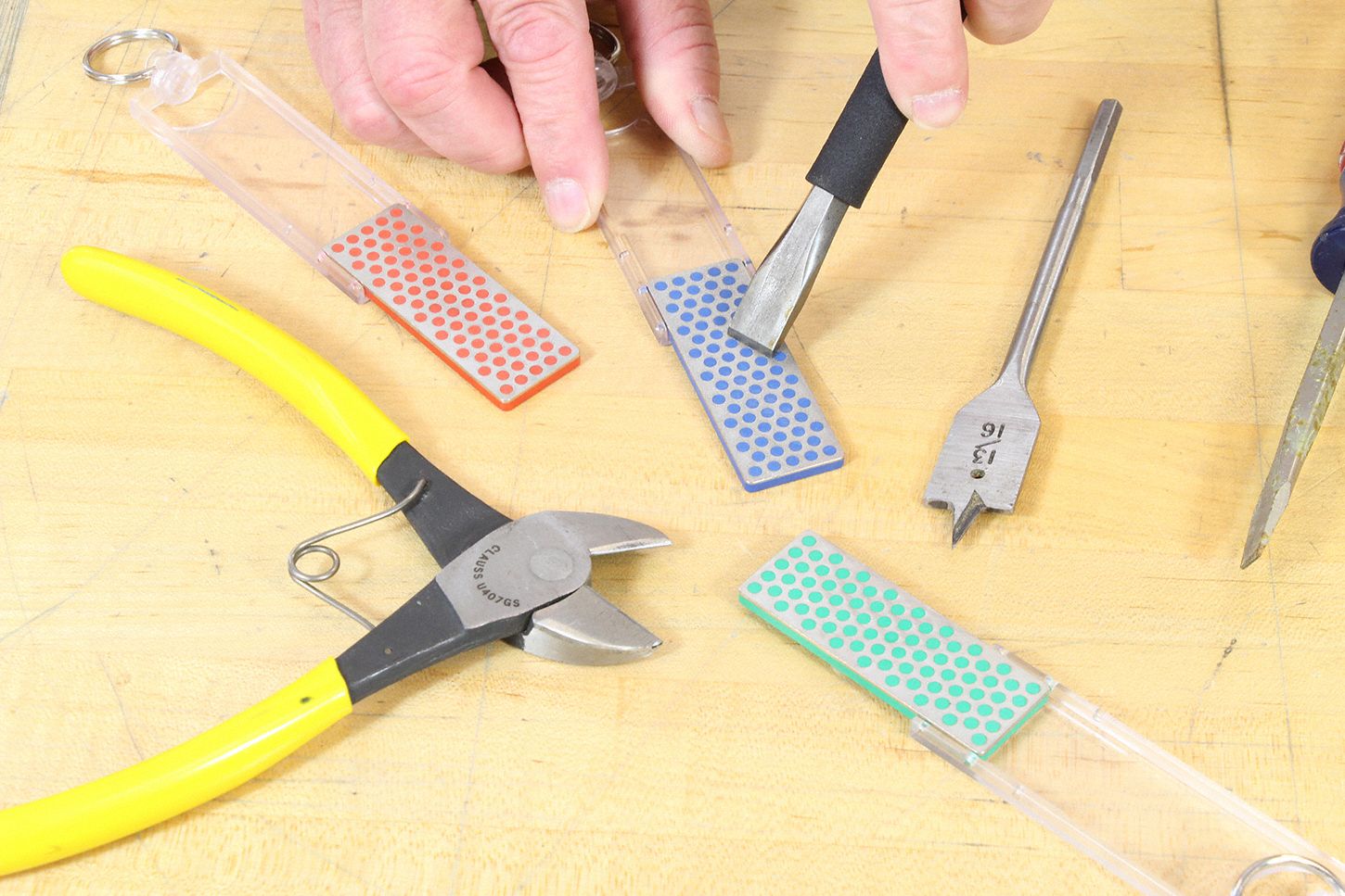 DMT Coarse Grade Diamond Mini Sharpening Stone, 60 Grit 3KR88F70C