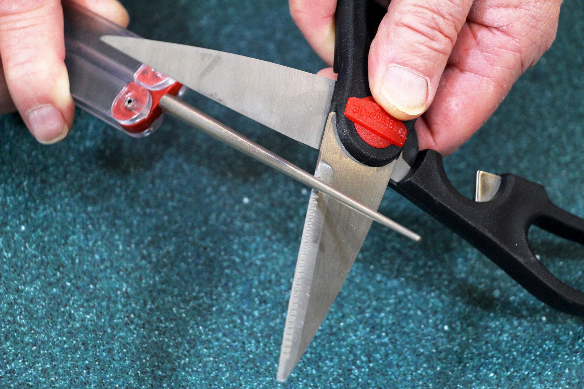 DMT Knife Sharpener 25 micron/Fine Grit, 9.5 in Overall Lg 3KR96