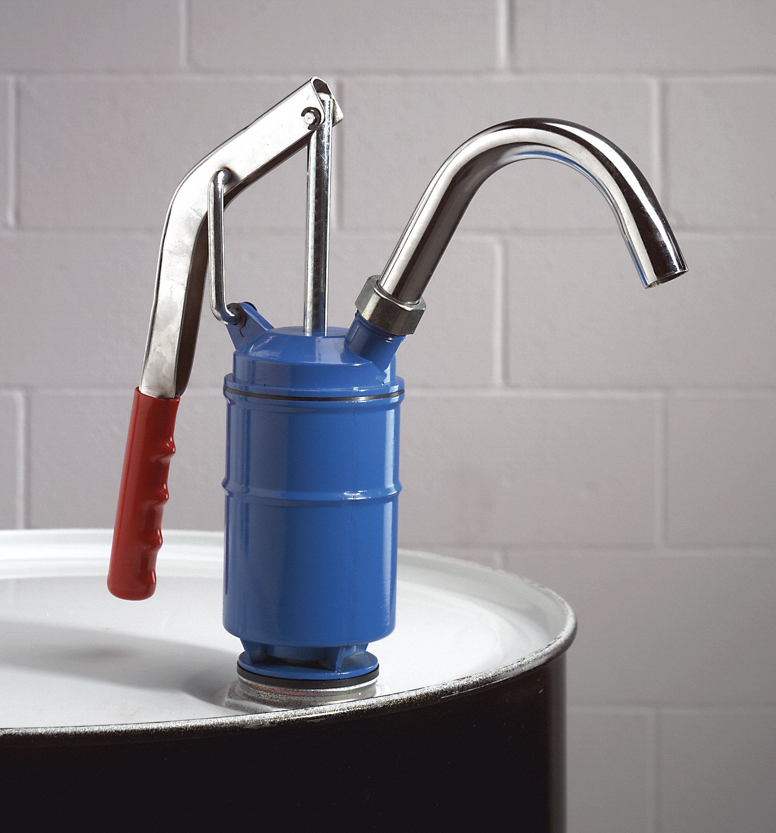 ACTION PUMP, Lever, 15 gal_30 gal_55 gal For Container Size, Hand