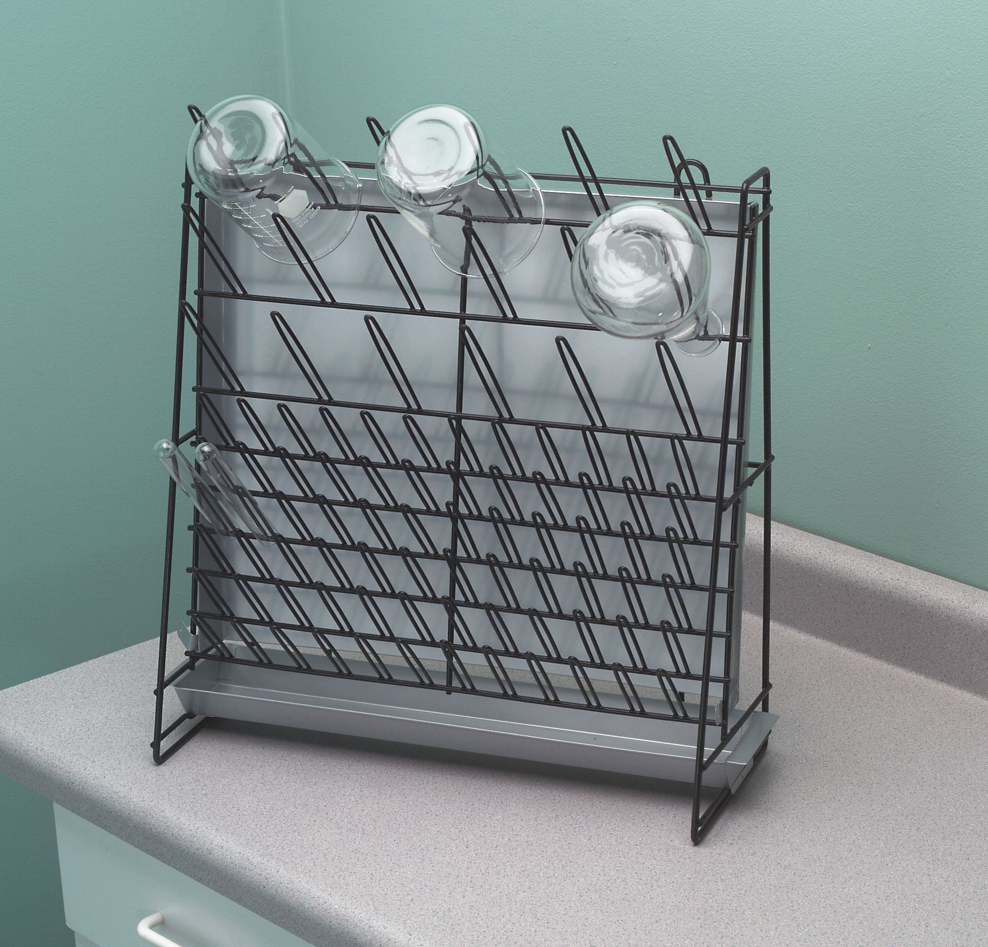 Vinyl-Coated Steel Wire Construction Self-Standing or Wall-Mountable L x W x H Heathrow Scientific HS23243A Glassware Drying Rack 462 x 182 x 525mm