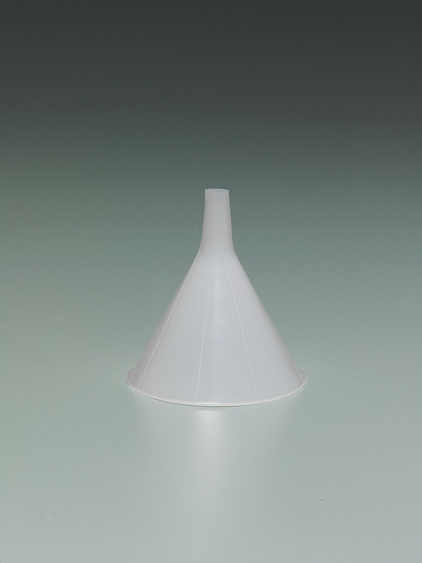 GRAINGER APPROVED 100 mL ShortStem Funnel, Stem OD 11 mm, Stem Length