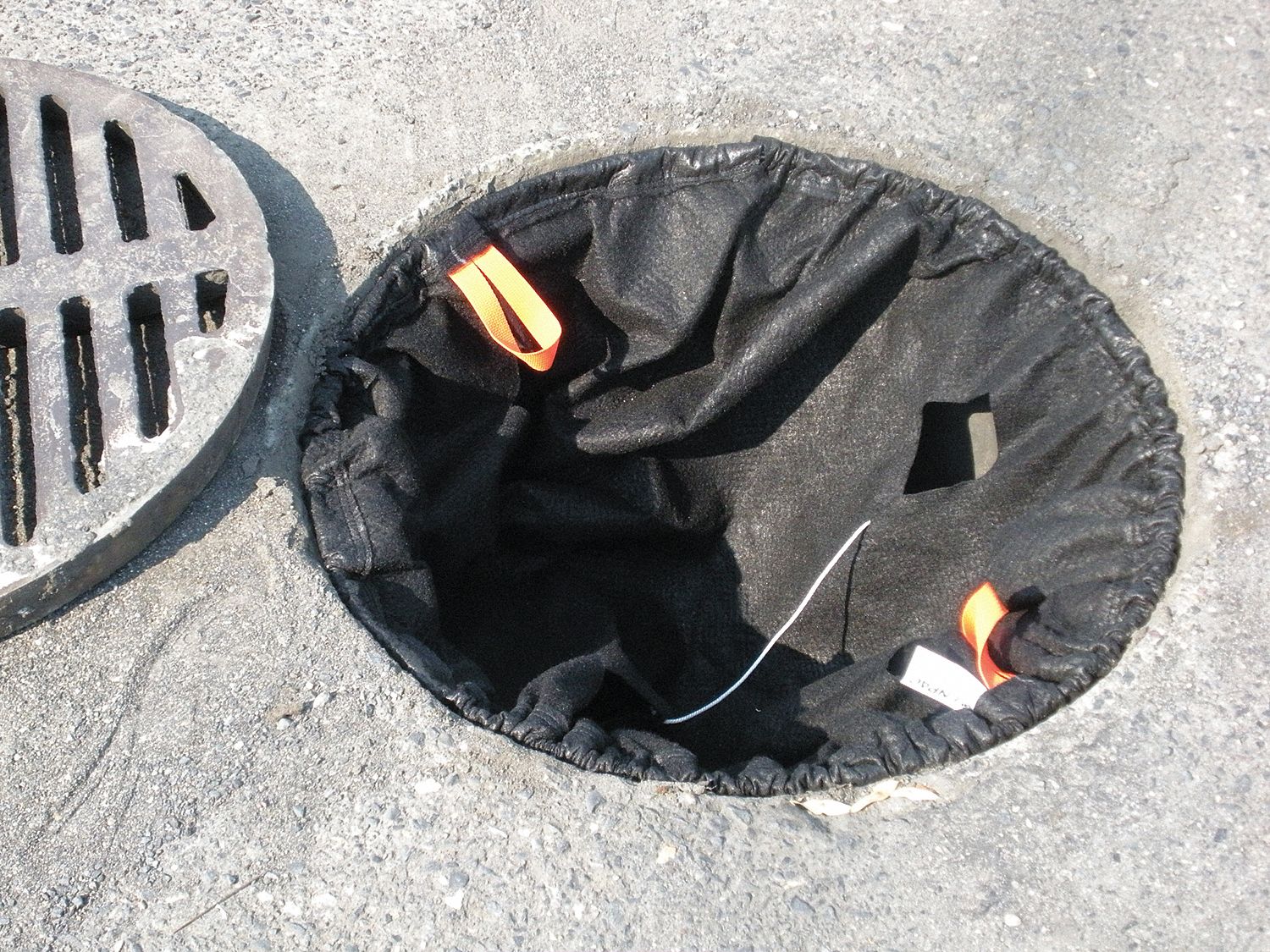 CATCH BASIN INSERT, 29 IN DIA X 21 IN, DEBRIS/SEDIMENT/TRASH,500 GPM MAX FLOW RATE