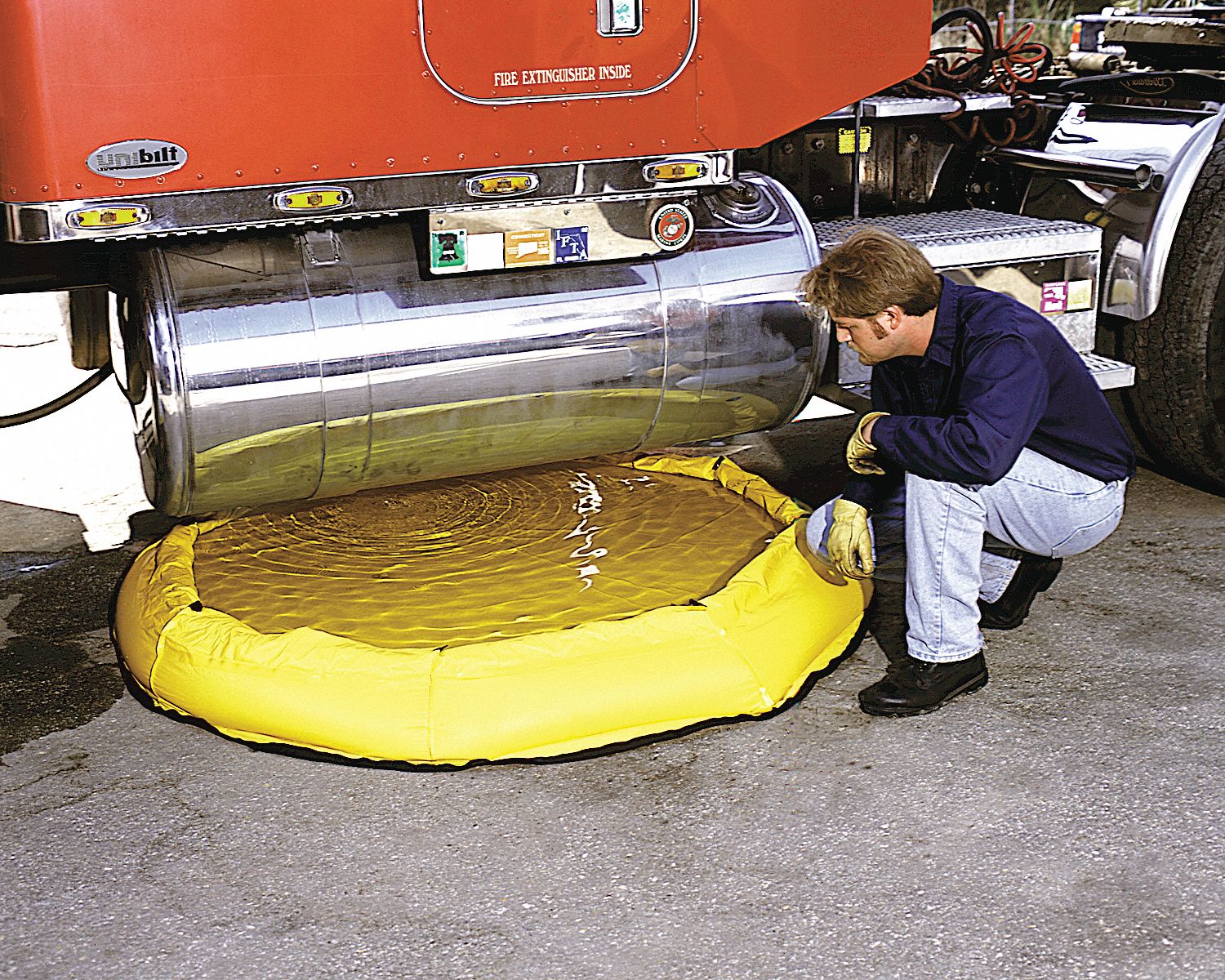 SPRUNG STEEL CONTAINMENT POOL, 66 GALLON CAPACITY, POLYETHYLENE, YELLOW