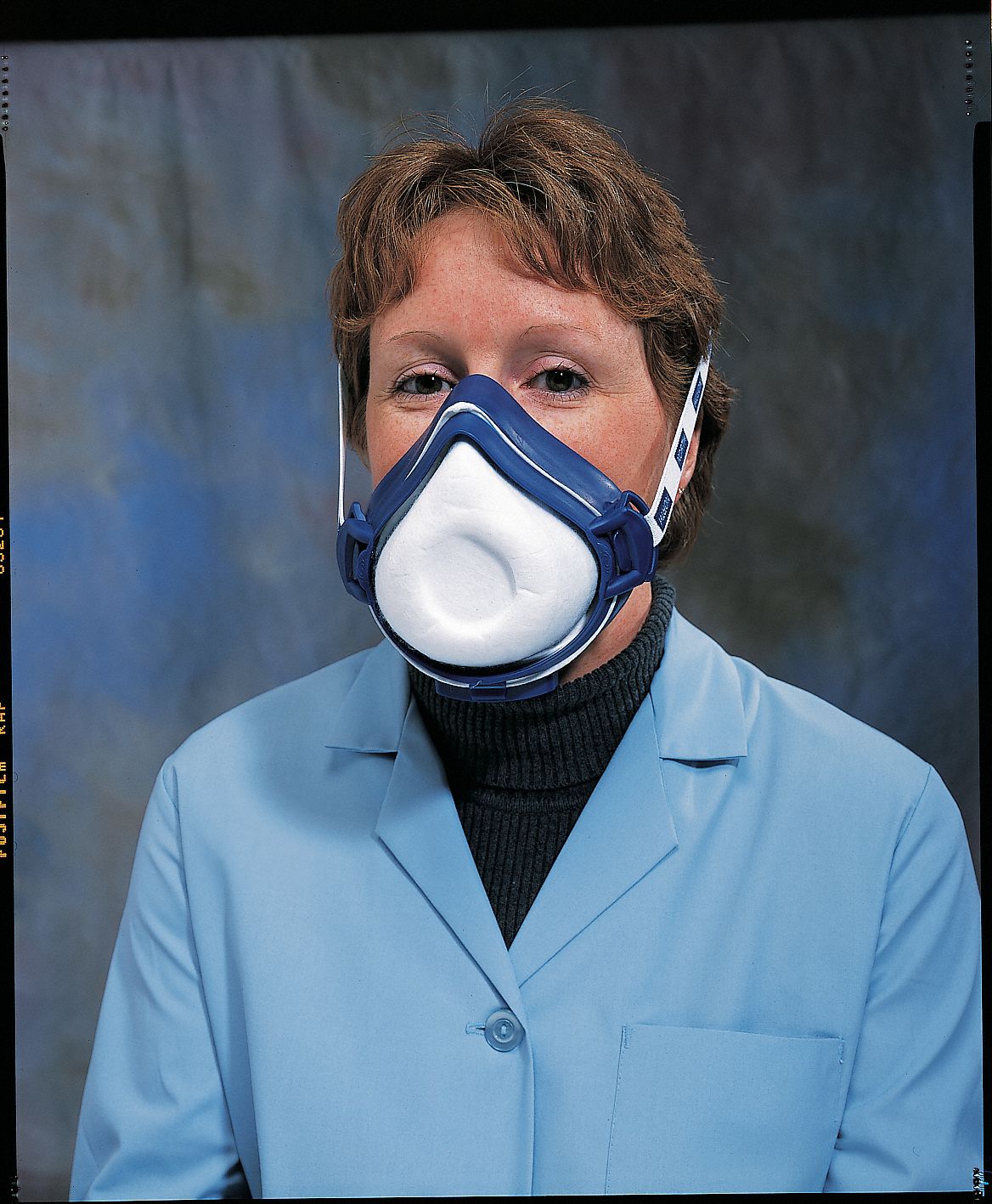 HONEYWELL NORTH Half Mask Respirator Kit, 4200 Series, L, Includes (1