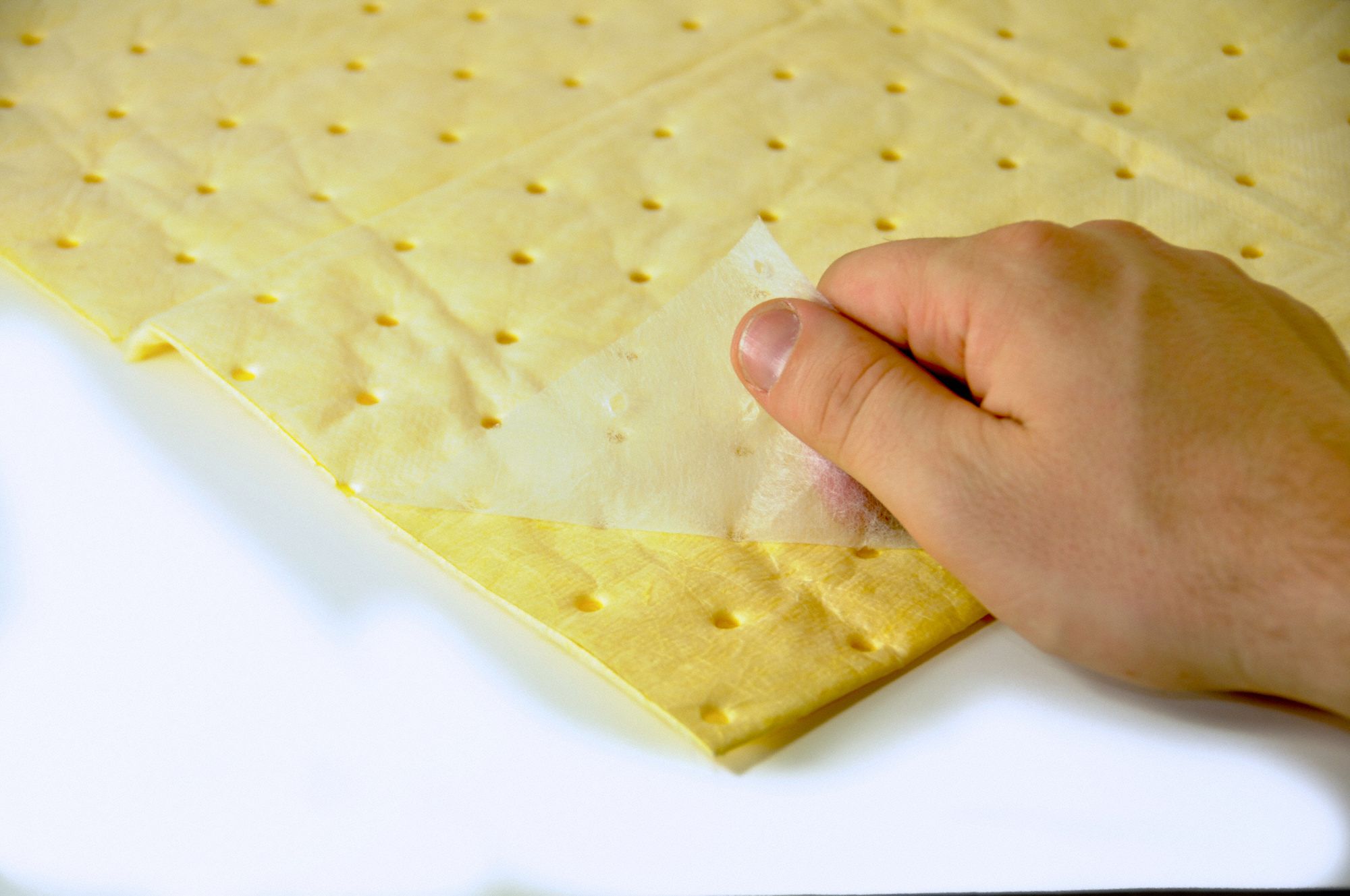 SPILFYTER Absorbent Pad, Chem/Hazmat, Yellow, PK100 3NMT2S275