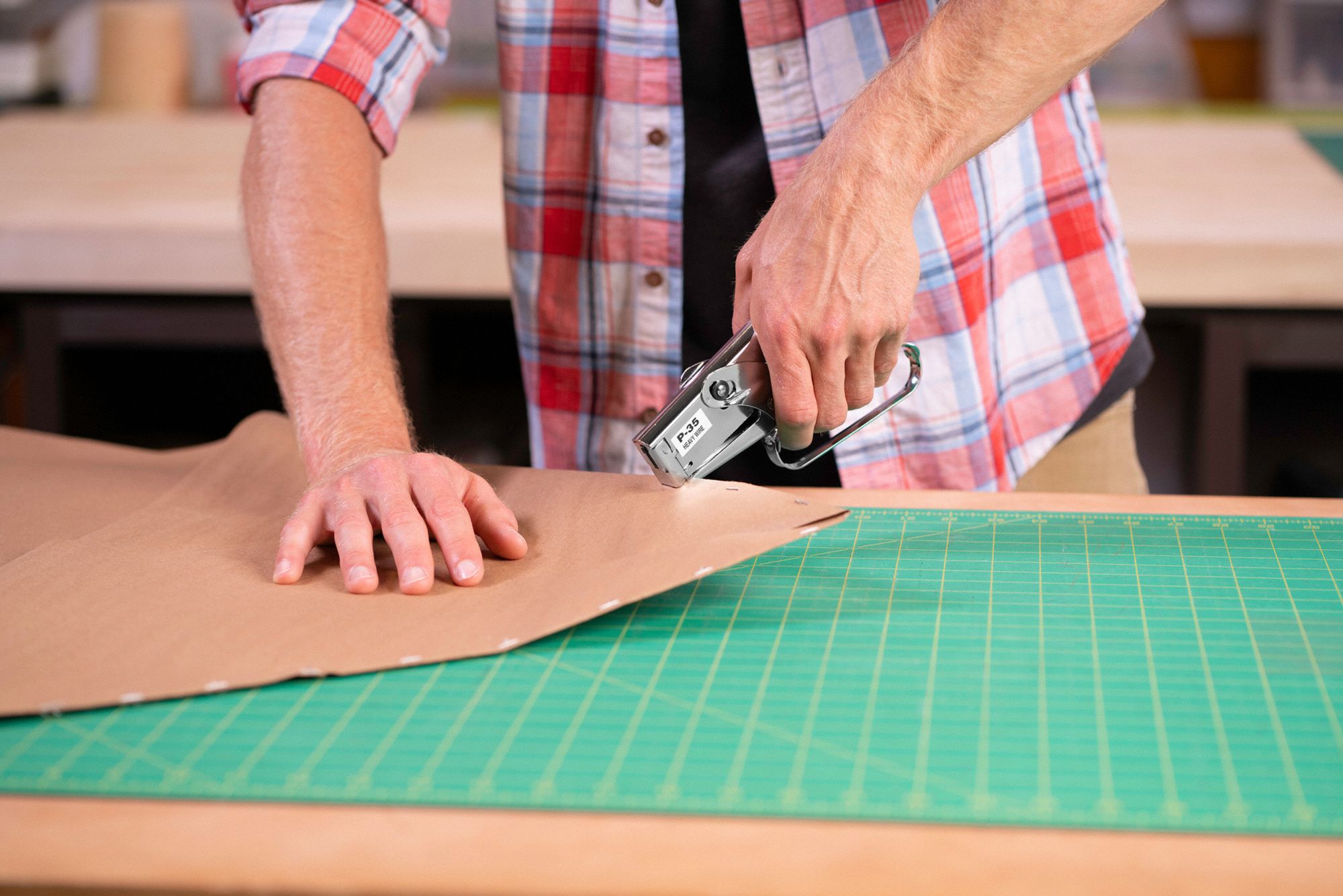 ARROW Plier Stapler 6 3/4 in Overall Lg, For 1/4 in_3/8 in Staple Leg Lg, For 31/64 in Staple