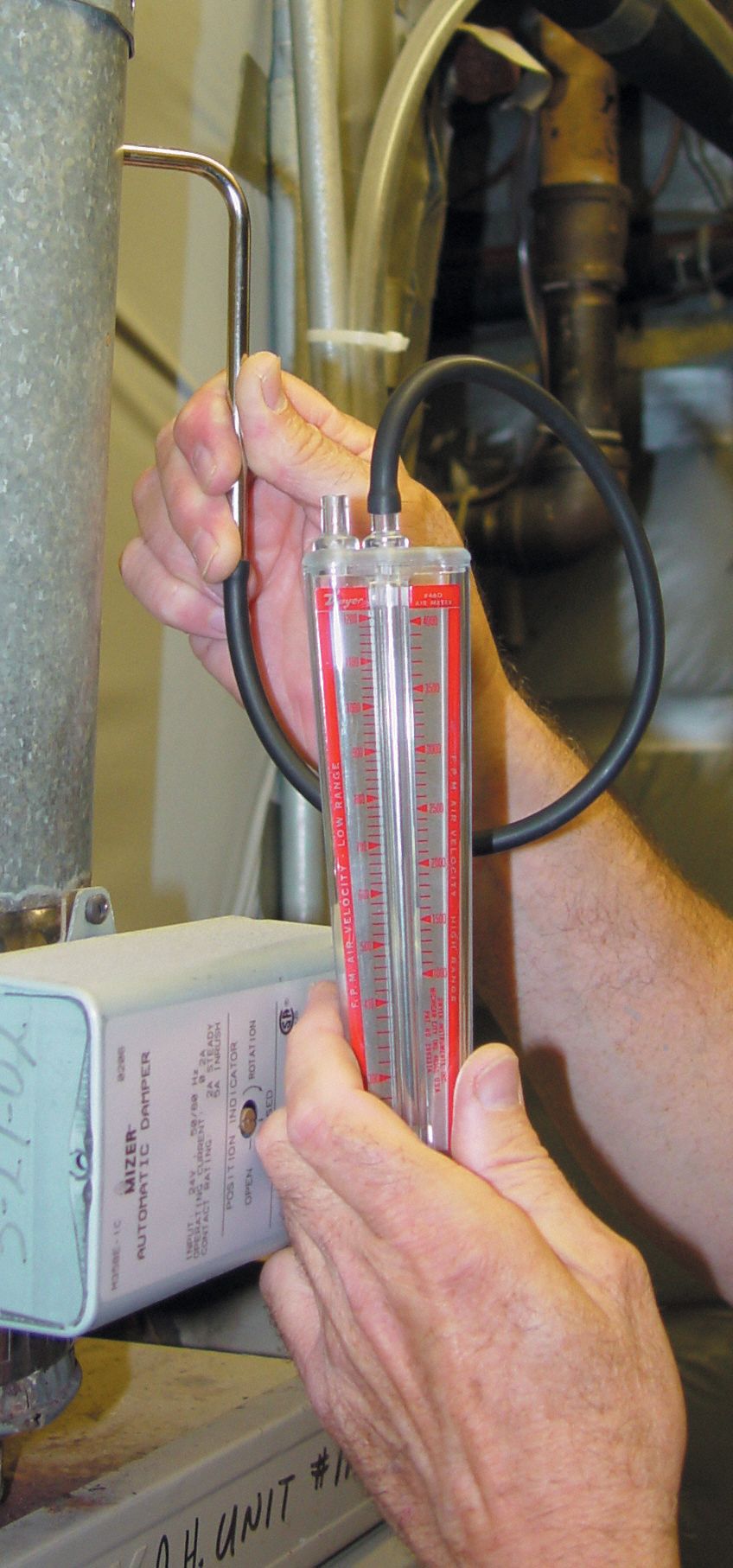 DWYER Air Velocity Meter, Mechanical, No, No, 1,000 to 4,000 fpm, 260