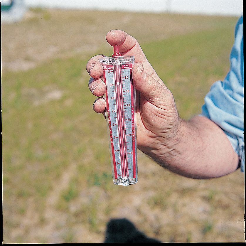 DWYER Wind Speed Indicator, Mechanical, No, No, 2 to 10 mph/4 to 66 mph Velocity (MPH) 3T308