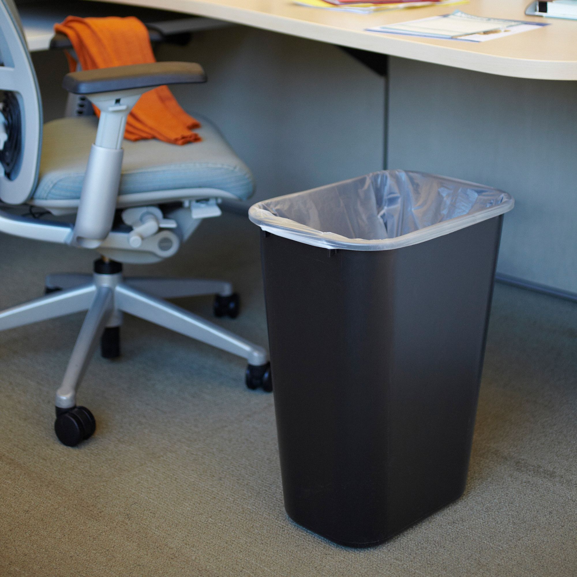 RUBBERMAID COMMERCIAL PRODUCTS Wastebasket Rectangular, Black, 10 gal