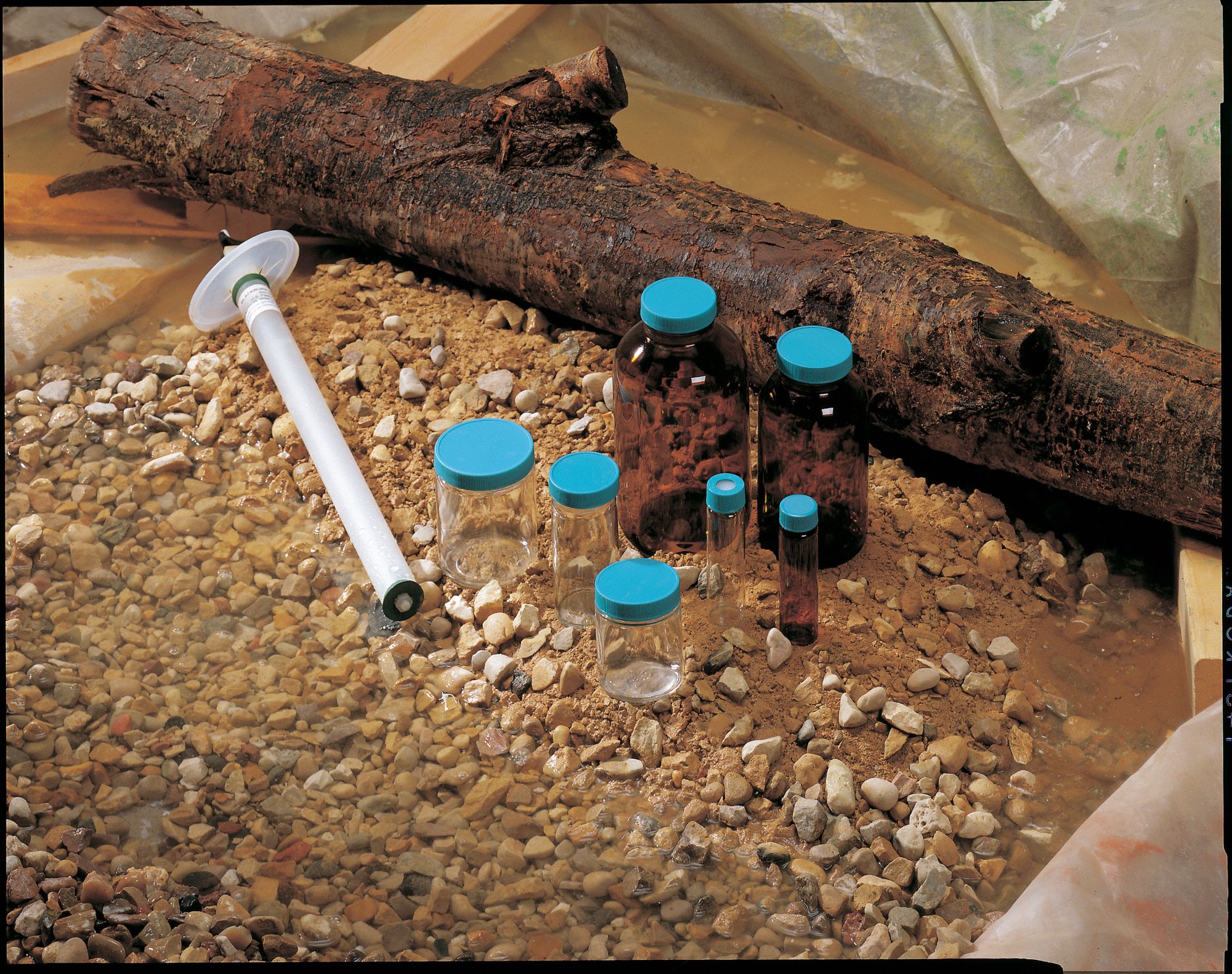 Precleaned/QC Bottle: Glass, 500 mL Capacity - mL, 16.9 fl oz Capacity - oz, Clear, Sampling