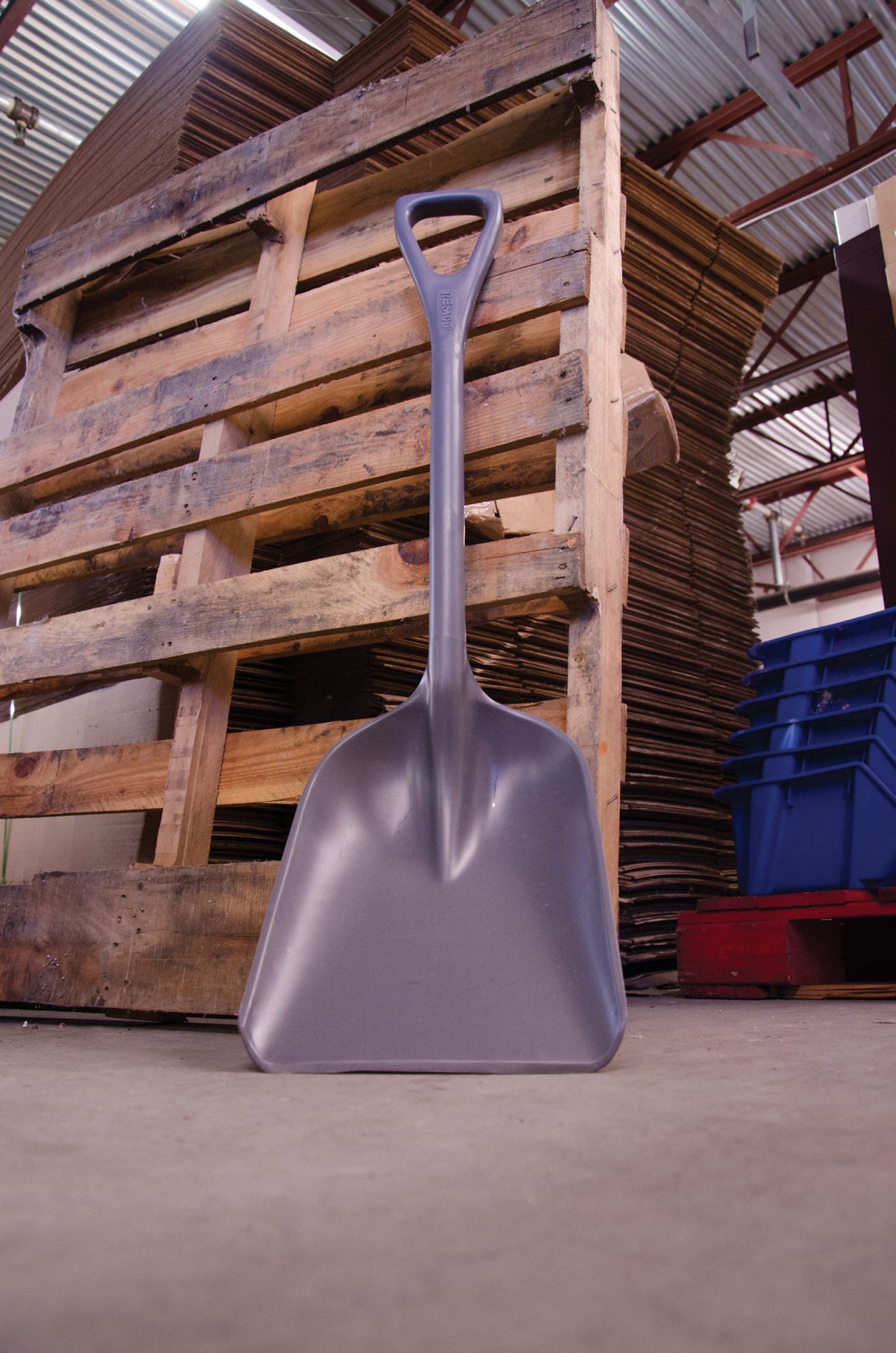 REMCO Industrial Shovel, 11 In. W, Gray 3UE366981RG Grainger