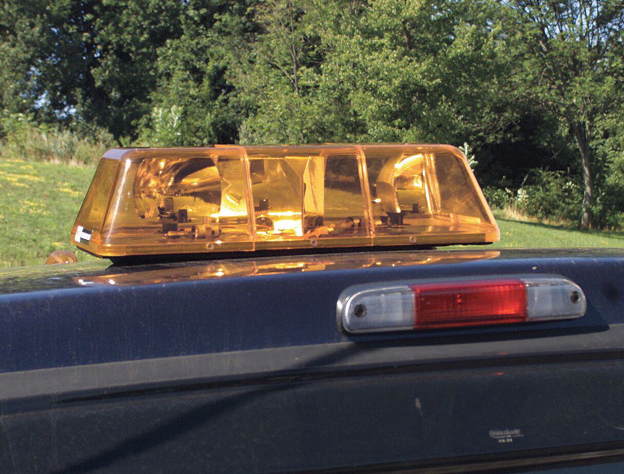 FEDERAL SIGNAL Amber Mini Light Bar, Halogen Lamp Type,