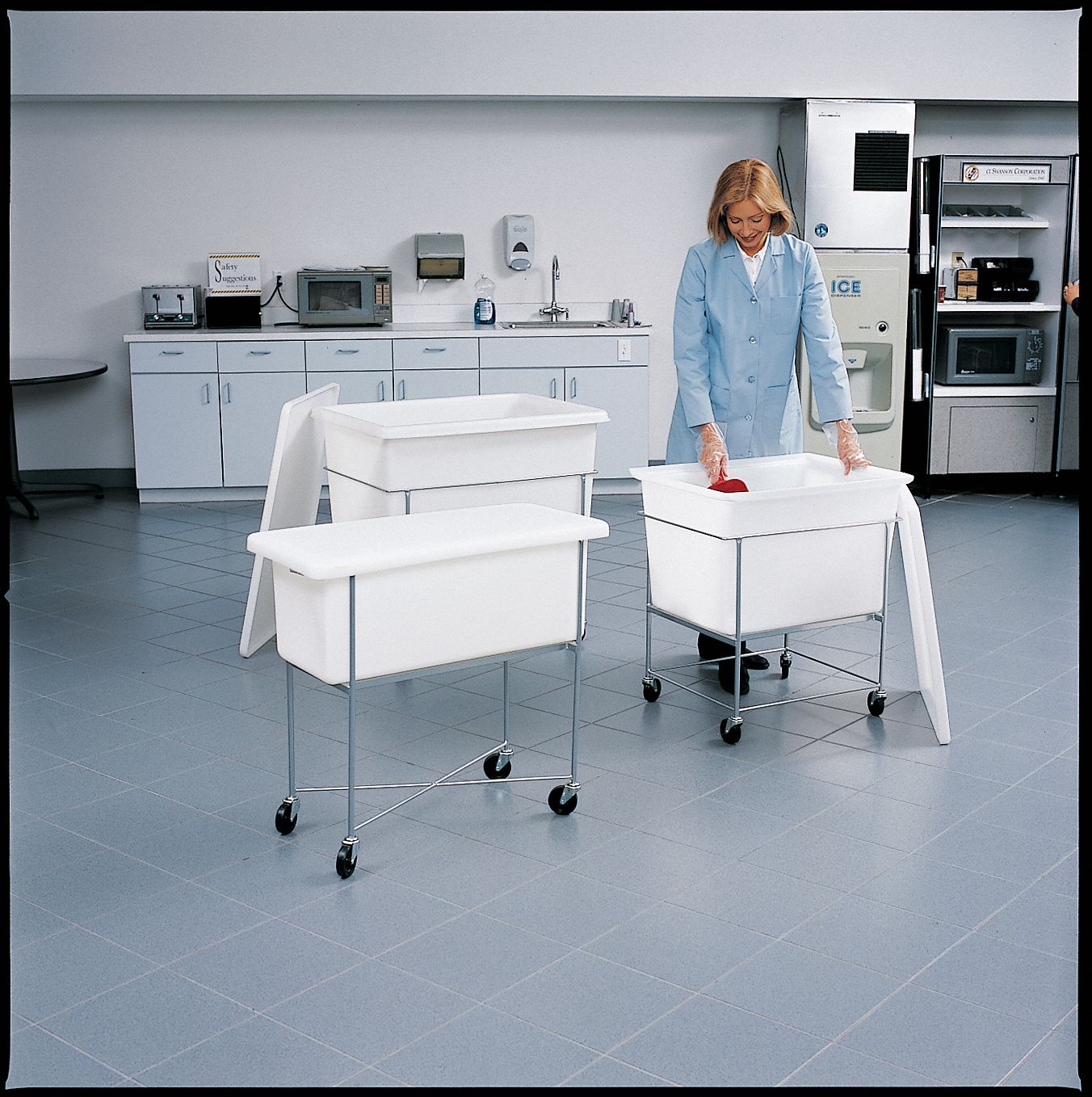 216 qt Capacity, White, Mobile Tank Assembly - 3VZX9|3VZX9 - Grainger