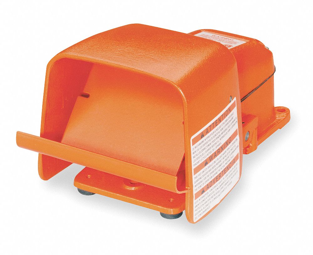 LINEMASTER Heavy Duty Foot Switch SPDT, 125/250V AC, 13/2/4, 20, Cast