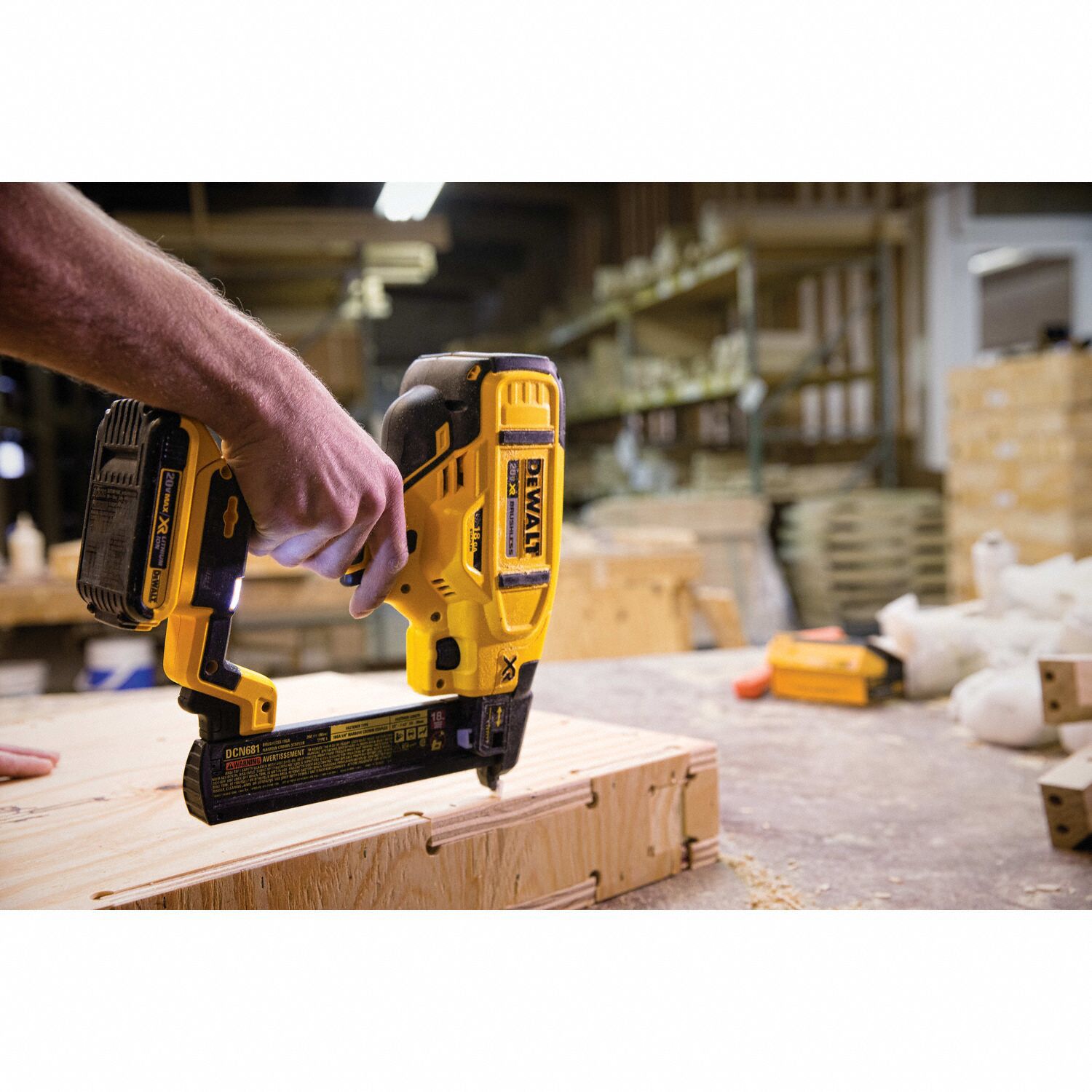 DEWALT Staple Gun Combo, For 1/4 in Staple Wd, For 18 ga, For 1/2 in