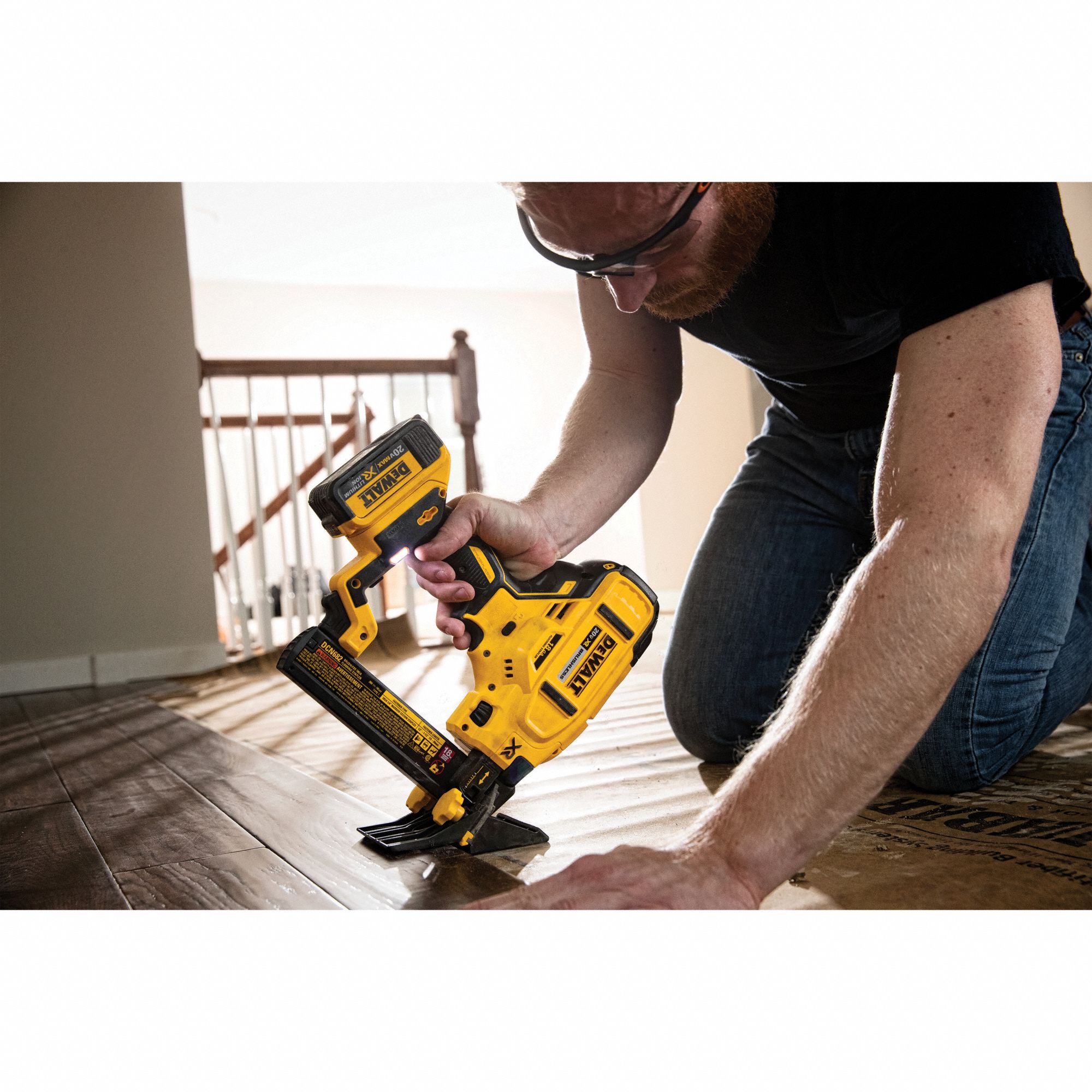 Dewalt Cordless Staple Gun 20v Dc 400a06dcn682b Grainger