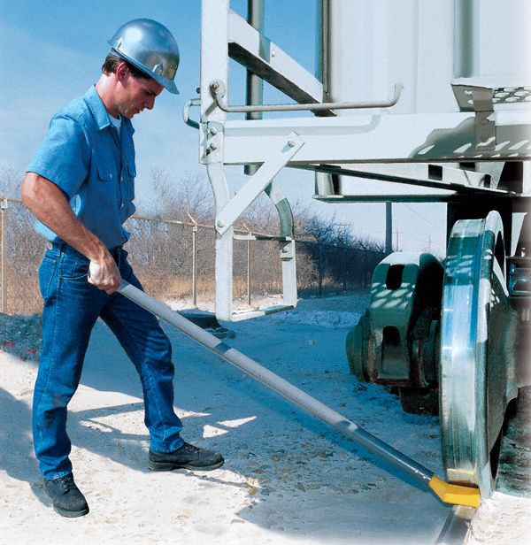 Wheel Chock: Urethane, 67 3/4 in Overall Lg, 4 in Overall Wd, 5 in Overall Ht, 33, 000 lb Vehicle Wt