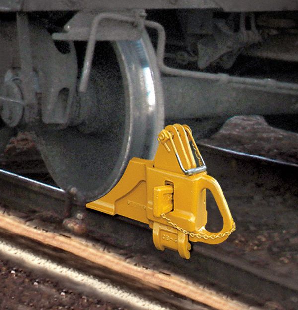 Wheel Chock: Steel, 17 1/8 in Overall Lg, 5 1/4 in Overall Wd, 12 in Overall Ht, 1 Chocks