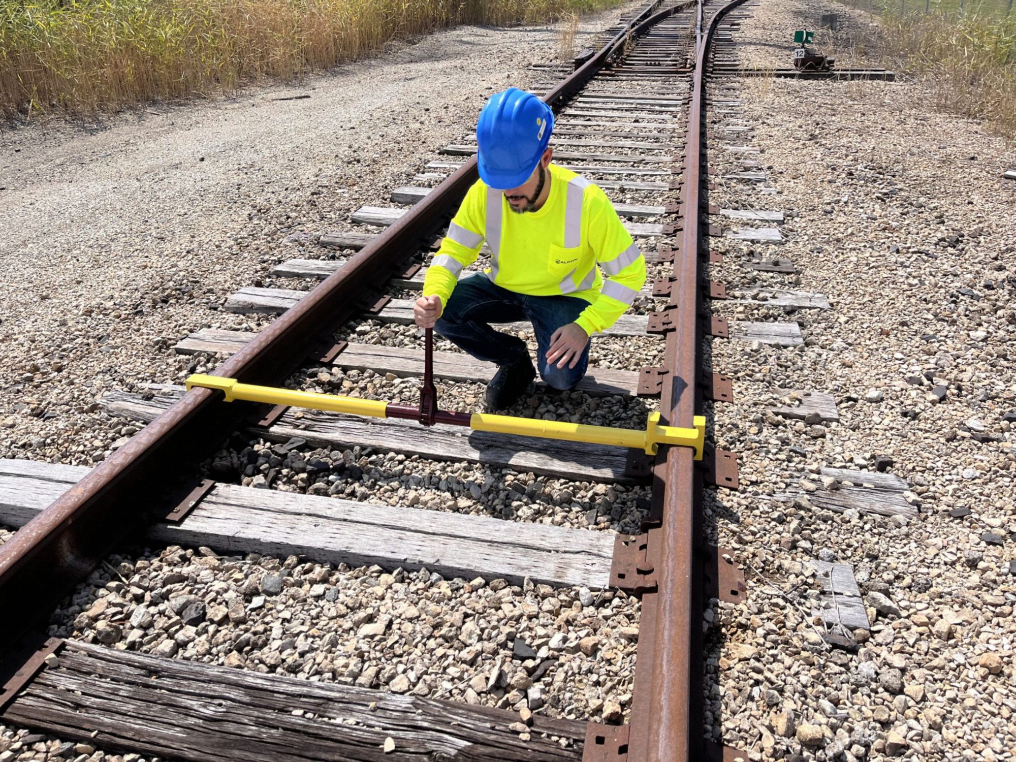 Track Gauge Spreader