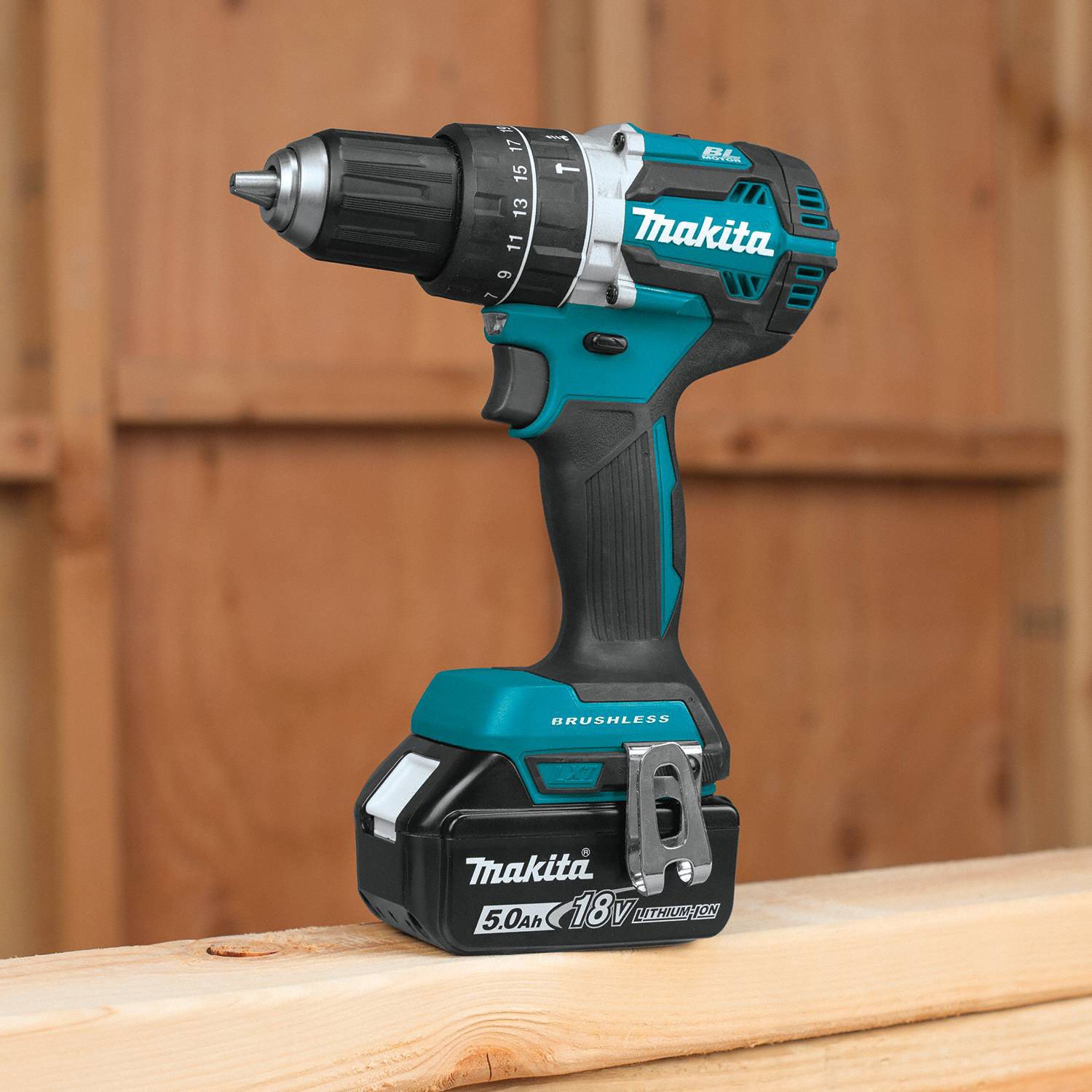 MAKITA Cordless Hammer Drill/Driver Kit, 18.0 V, 1/2 in Chuck Size