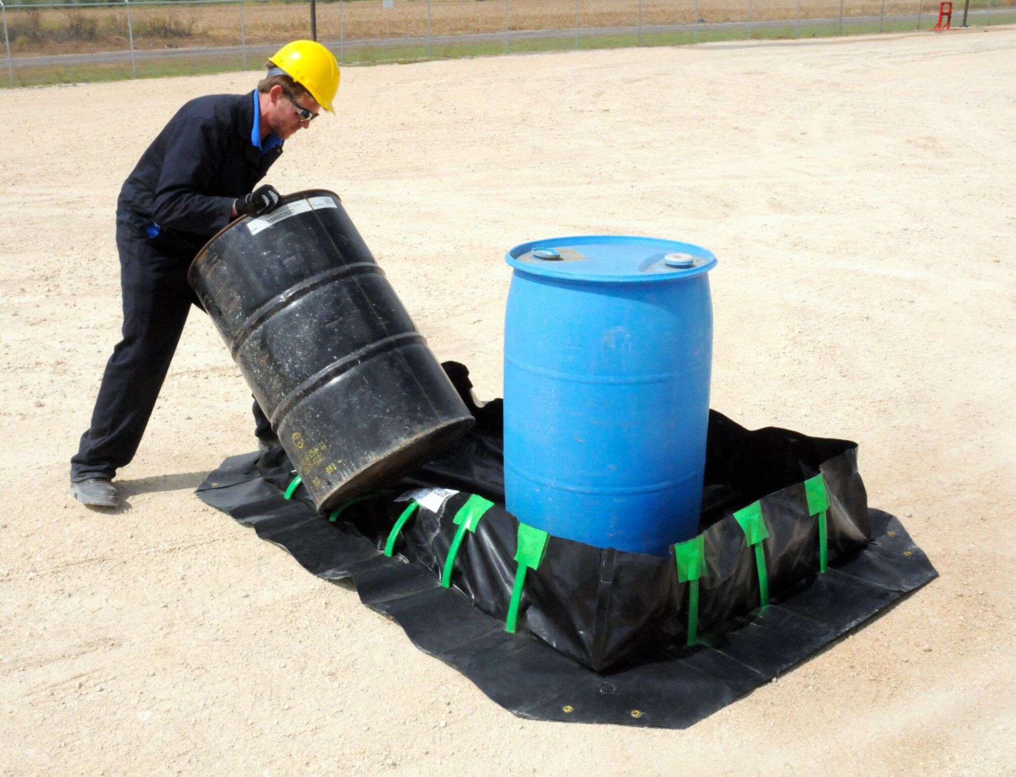 ULTRATECH Spill Containment Berm, Drive-In/Out Containment Berm, Spring ...