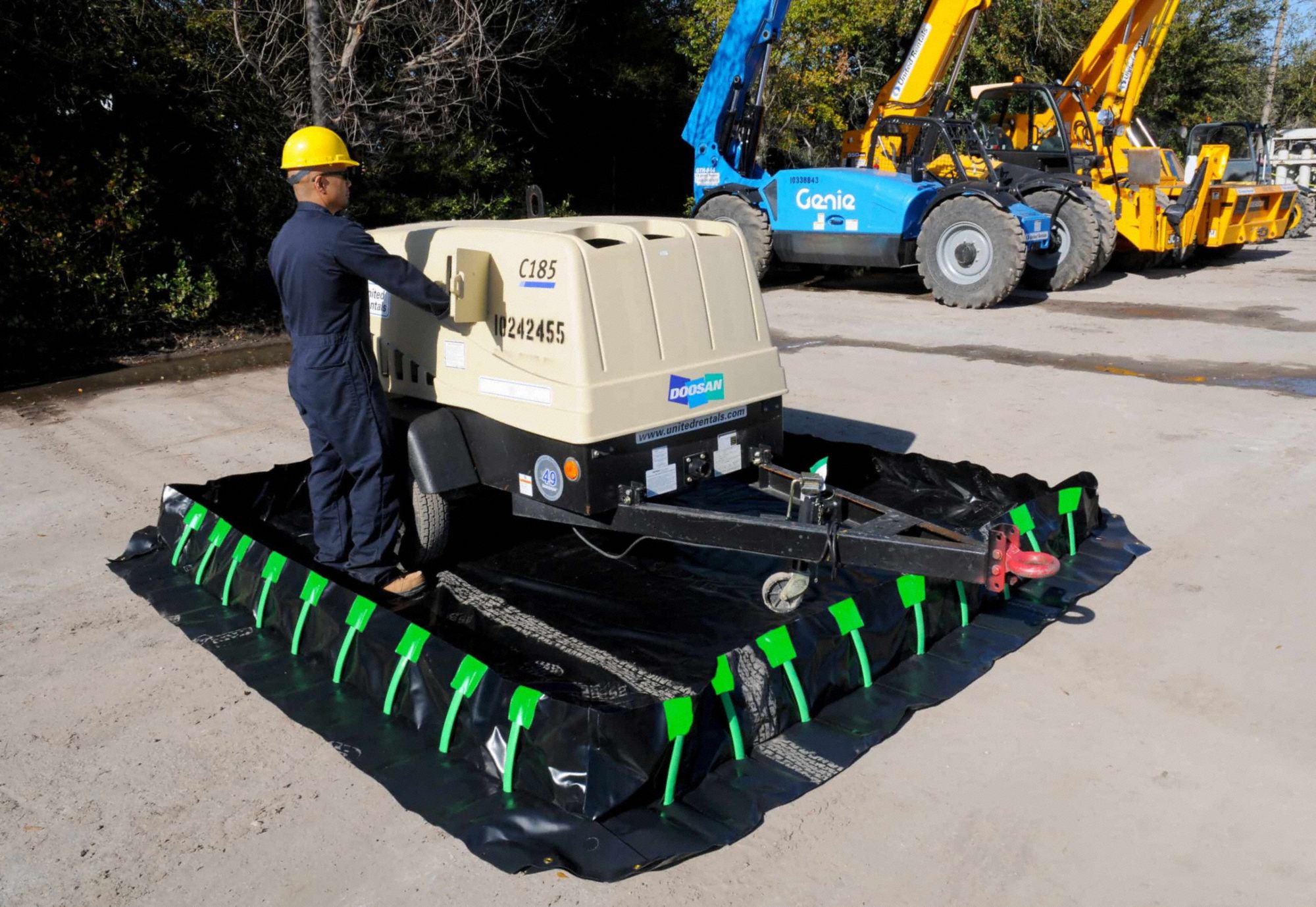 Collapsible Containment Berm: 20 ft x 10 ft x 12 in, 1, 000 gal. to 4, 999 gal., Copolymer