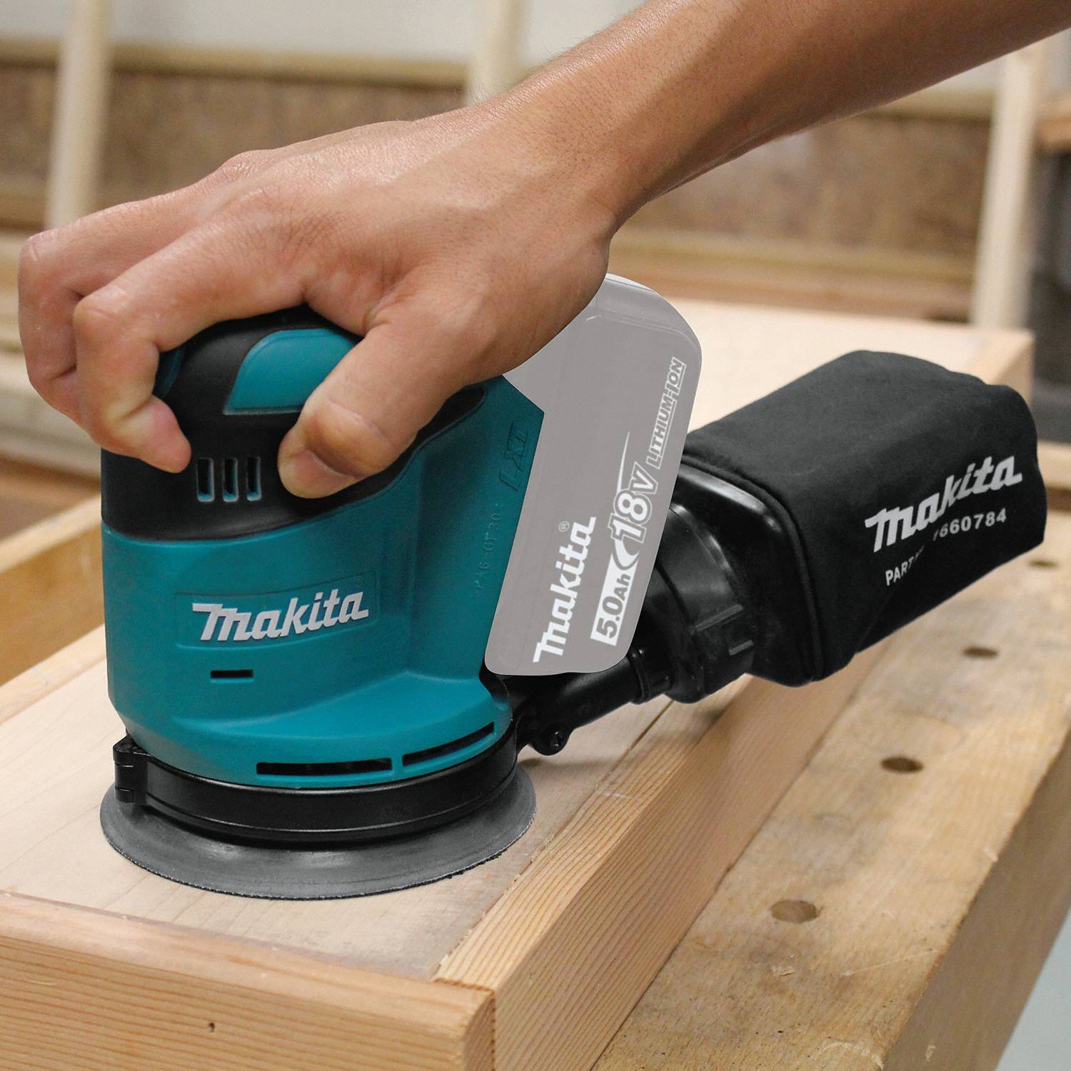 MAKITA Cordless Random Orbit Sander 18 V Volt, 5 in Size, 5 in Max