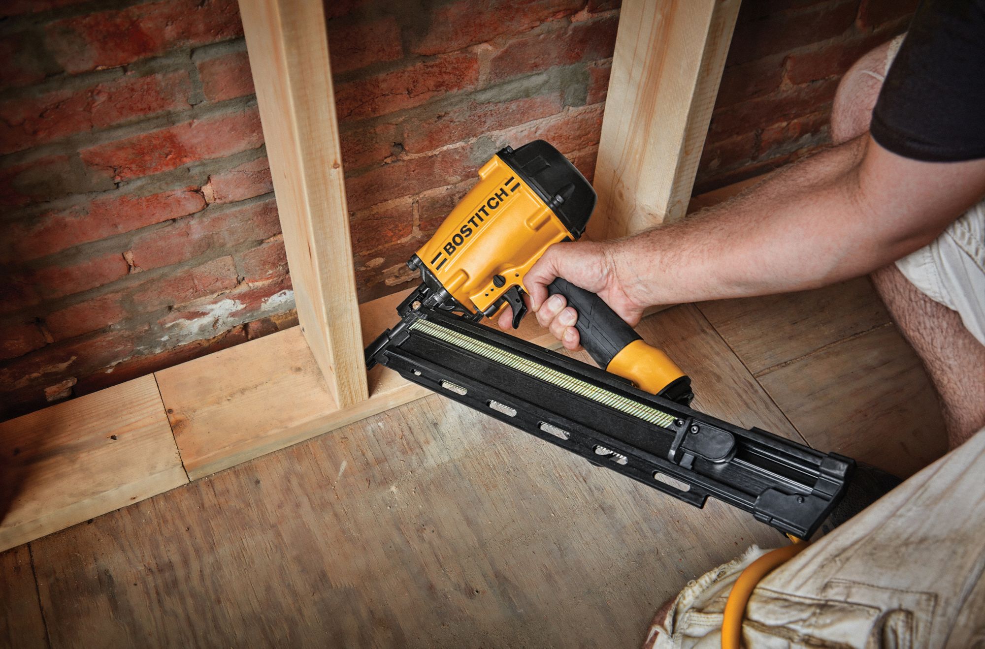 BOSTITCH Air Powered, Nail Gun, Combination Firing Mode, 70 psi