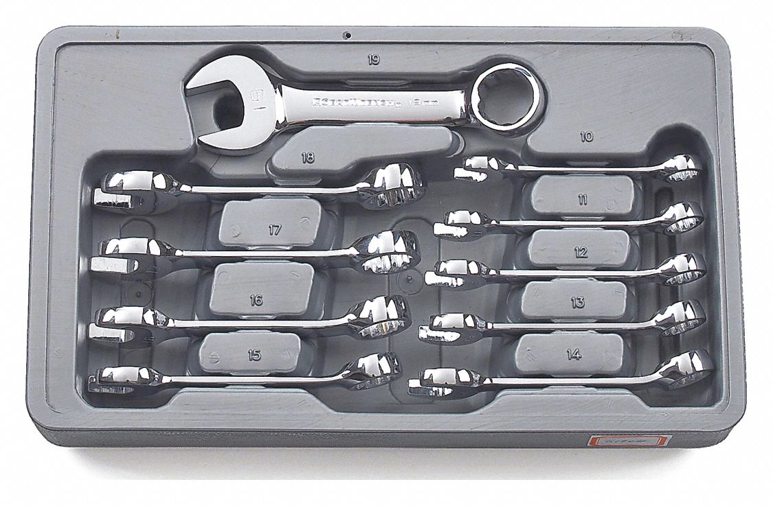 GEARWRENCH Combination Ratcheting Wrench Set: Alloy Steel, Full Polish Chrome, 10 Tools, Std (MPN 81904). Key specifications — attr309520: Full Polish Chrome; attr309519: Alloy Steel; attr324929: GEARWRENCH; attr309522: No; attr309533: Yes.