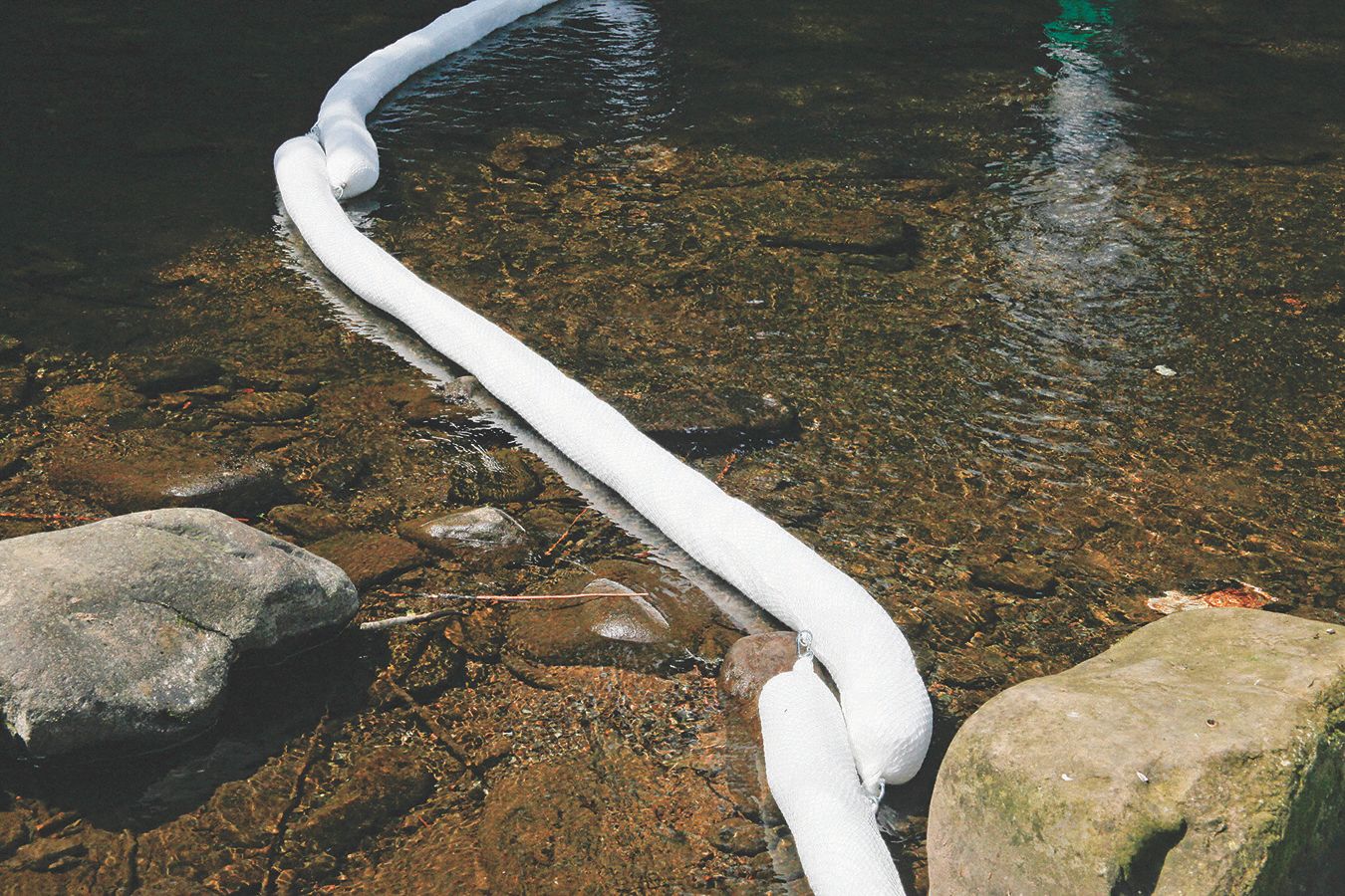 SPILLTECH Absorbent Boom 5 in x 10 ft, 15 gal/pk/7 gal/boom, Metal