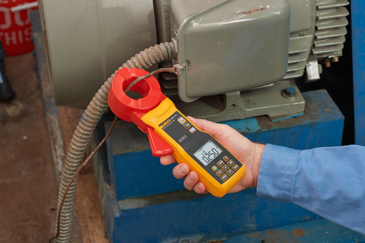 FLUKE Clamp On Earth Resistance Tester 0.025 to 1500 ohm, 1.5 in (40mm