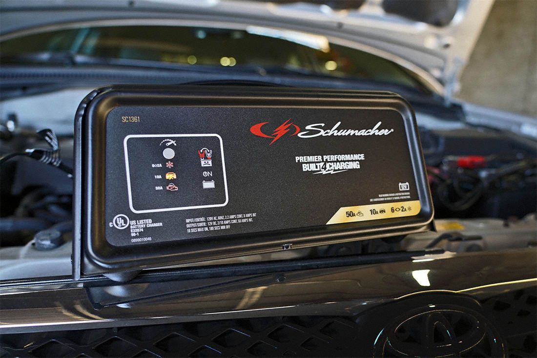SCHUMACHER ELECTRIC Automatic Battery Charger, Boosting, Charging