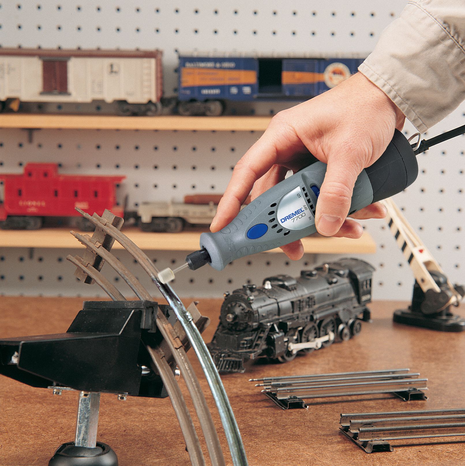 DREMEL Polishing Wheel, Silicon Carbide Impregnated Felt, Mounted