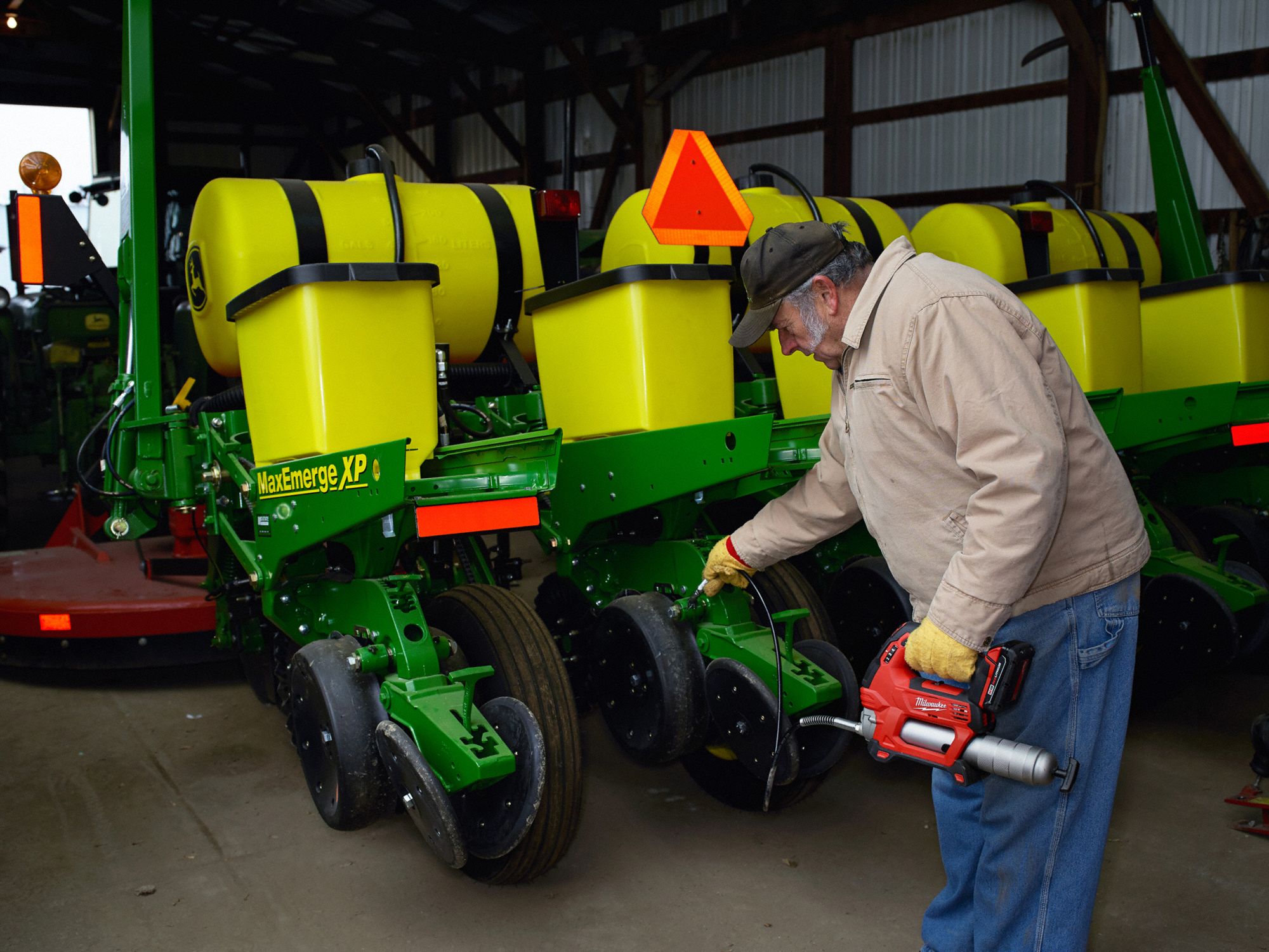 MILWAUKEE Cordless Grease Gun 18 V Volt, LiIon, Pistol Grip Grease