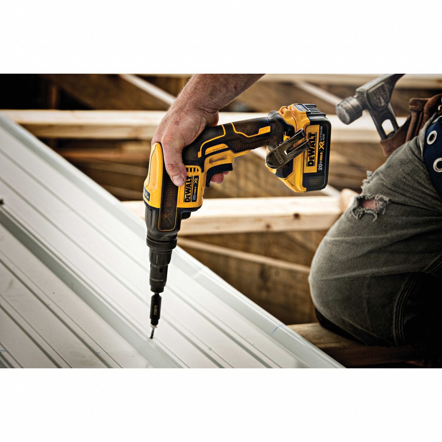 DEWALT Screw Gun, Cordless, 1/4 in Hex Drive Size, 2,000 RPM 49AX99